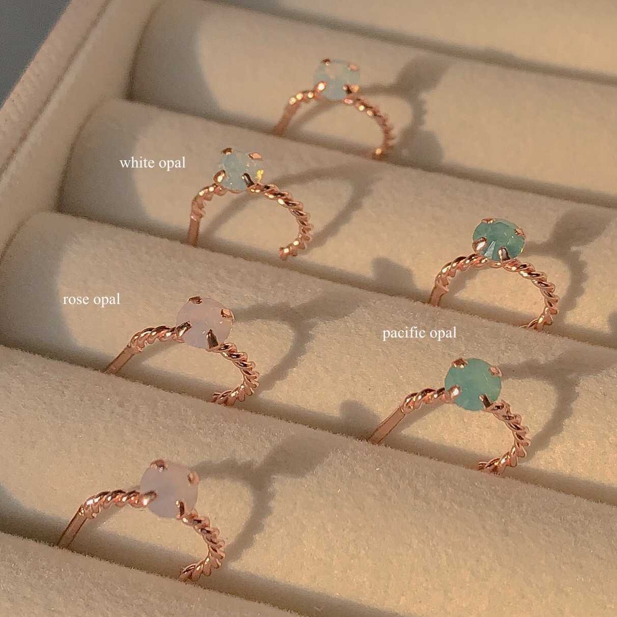 RG mini twist round 4mm hoop stud