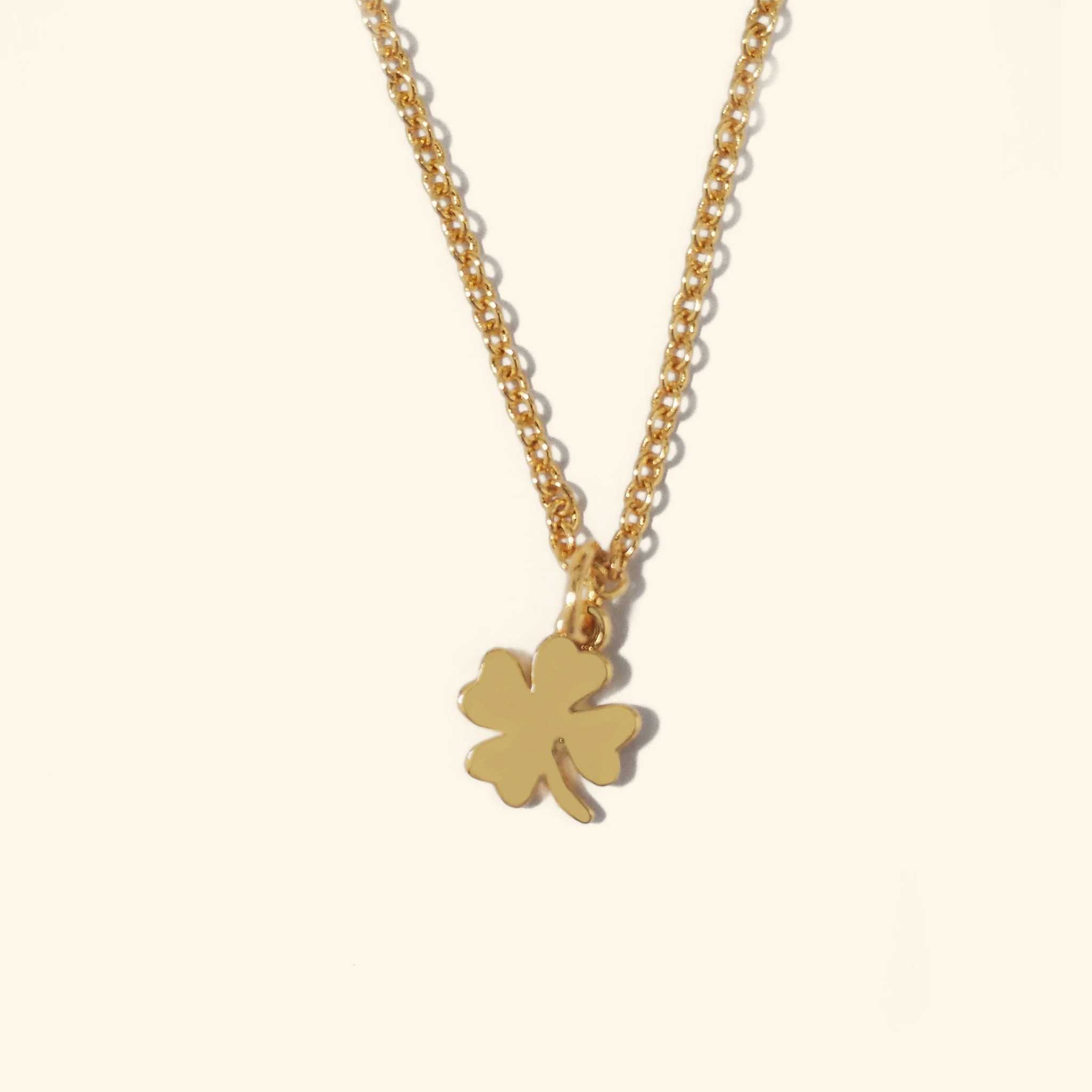 สร้อยคอ จี้ใบโคลเวอร์ (Clover Lucky Charm Necklace)