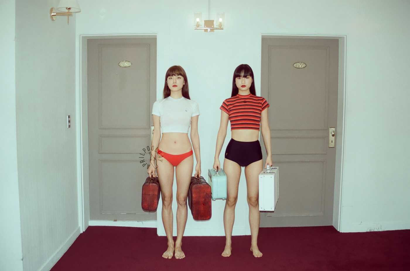 CROP T-SHIRT