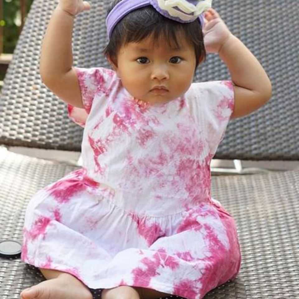 เดรสเด็กผ้าฝ้ายผูกหลัง มัดย้อมสีธรรมชาติ