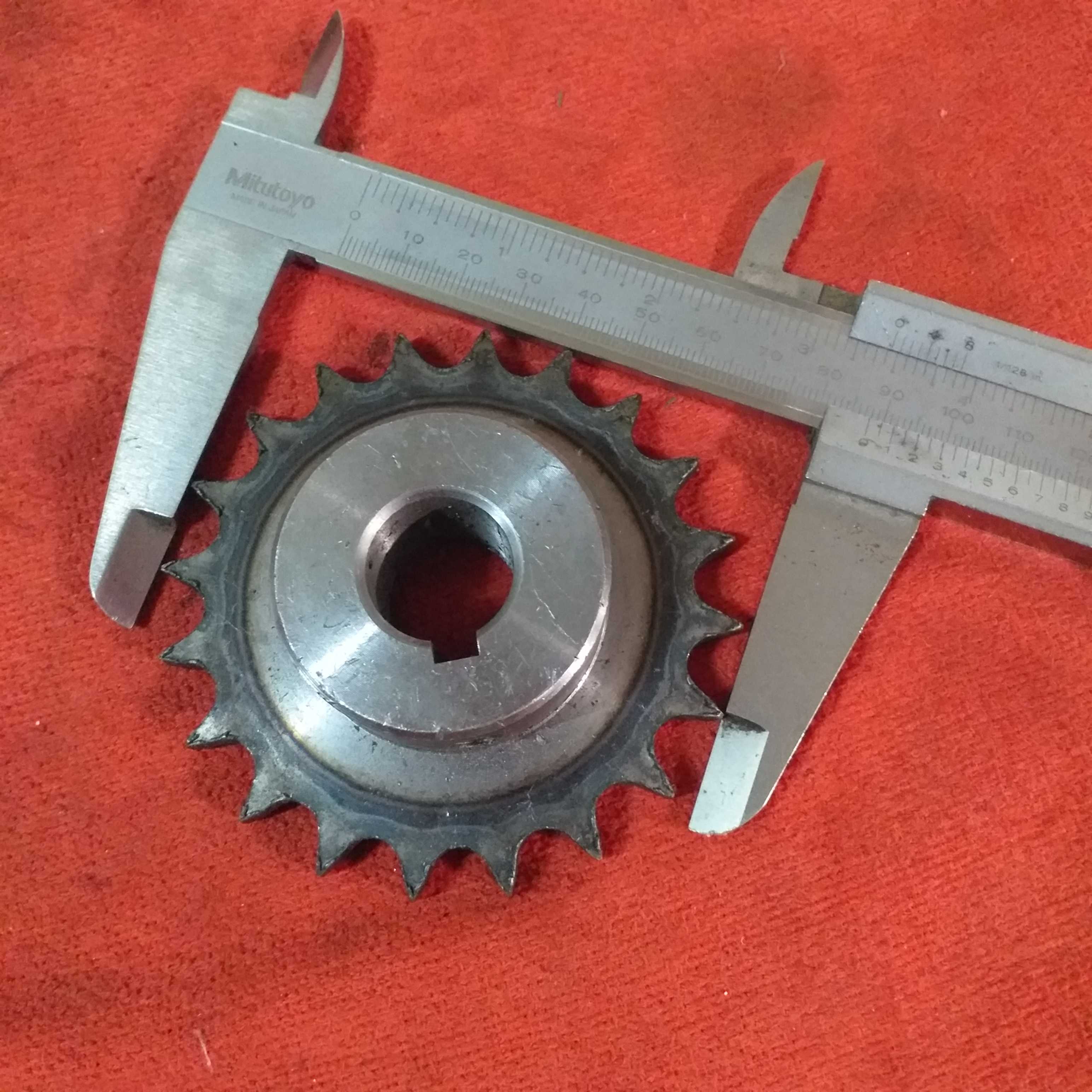 08#SI428R20T20-04300LA# สเตอร์20Tเบอร์ 428 รู20mm.ร่องลิ่ม 1719