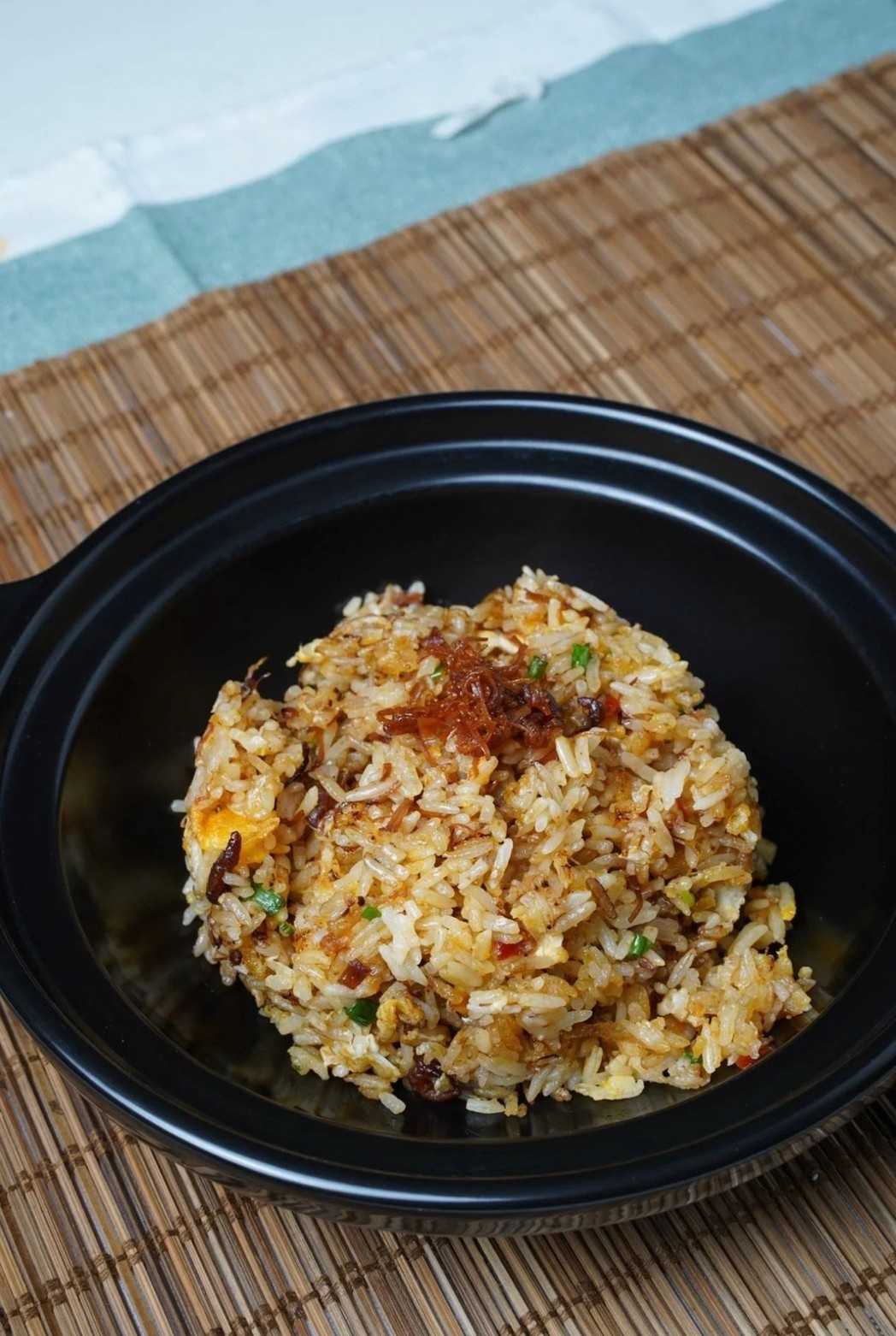 ข้าวผัดทิโป้ว