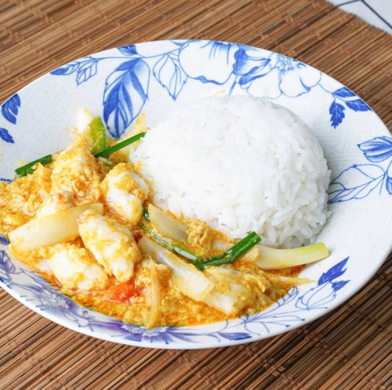 ข้าวเนื้อปูผัดผงกะหรี่