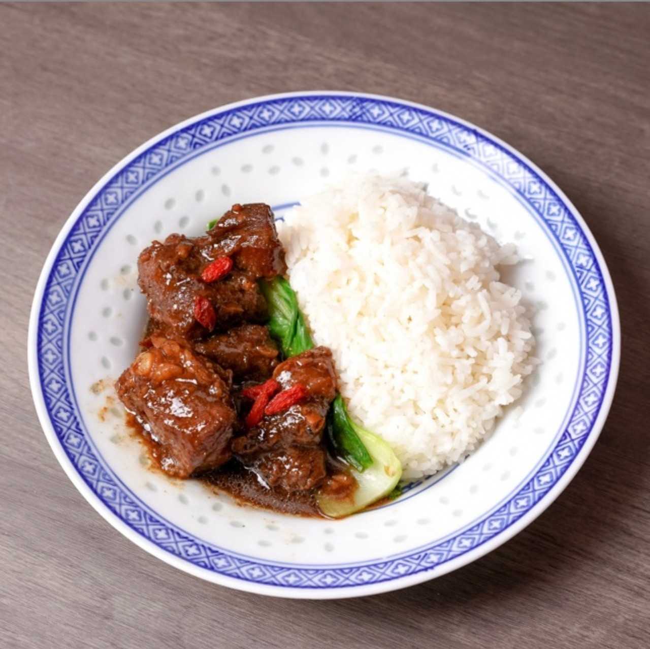 ข้าวซี่โครงหมูอบซอส