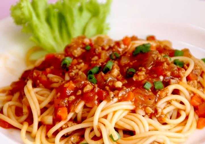 สปาเกตตี้มะเขือเทศ  Spaghetti Tomato