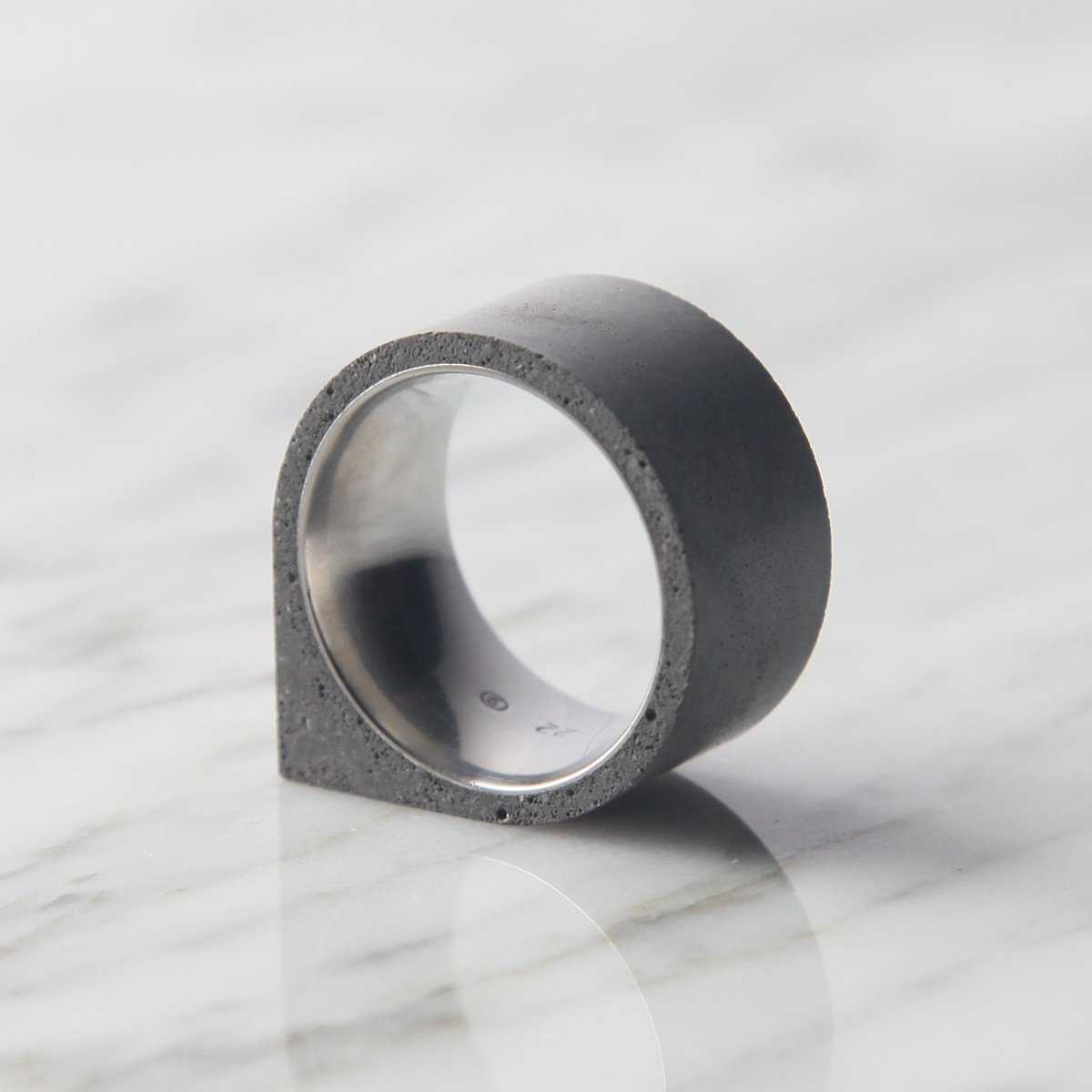 50% 22DESIGN Corner Ring