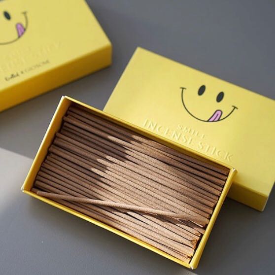 ♡cafe knotted smile incense stick