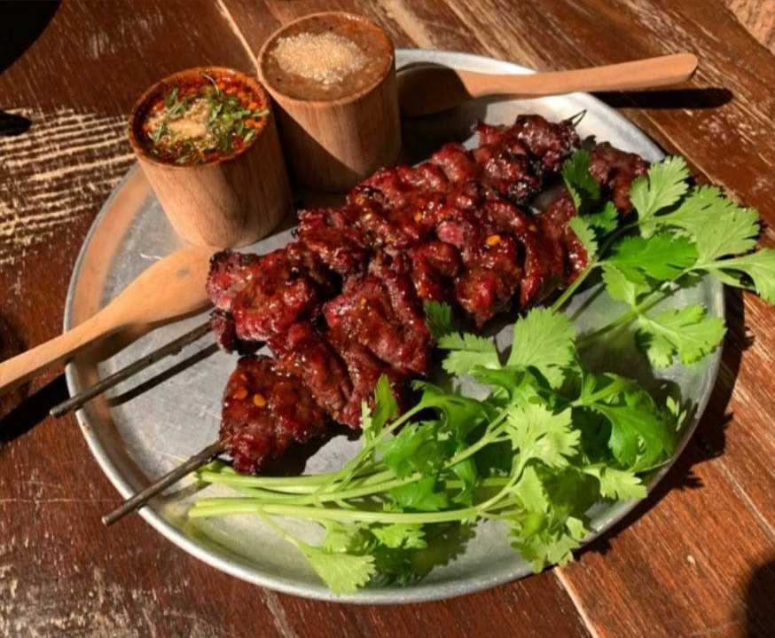 หมูปิ้ง  Grilled Pork on Skewer