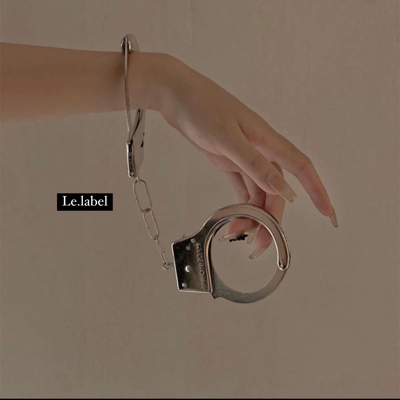 กุญแจมือของเล่น