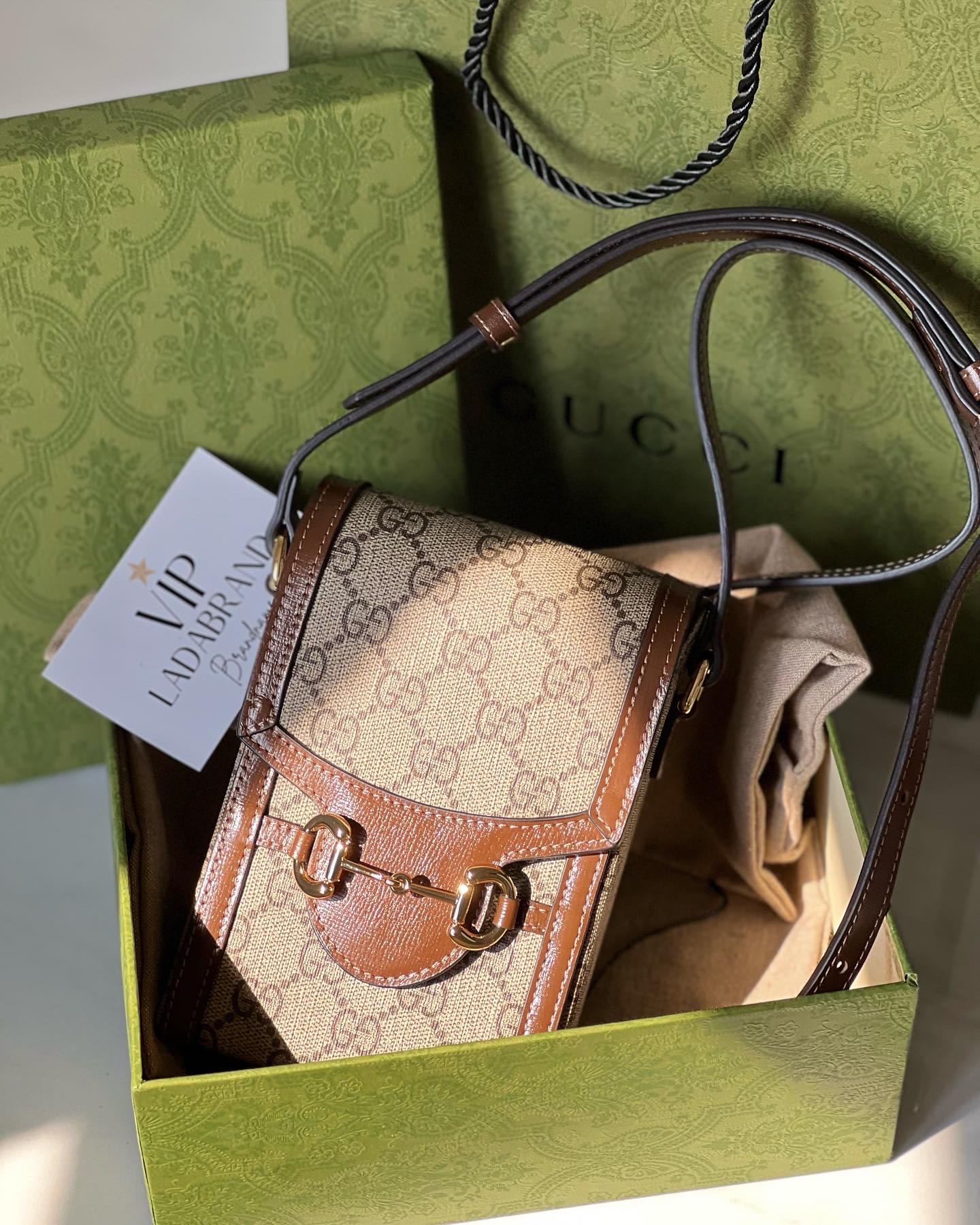 Gucci phone bag 1995 ✅สินค้าพร้อมส่ง✅ สีน้ำตาล