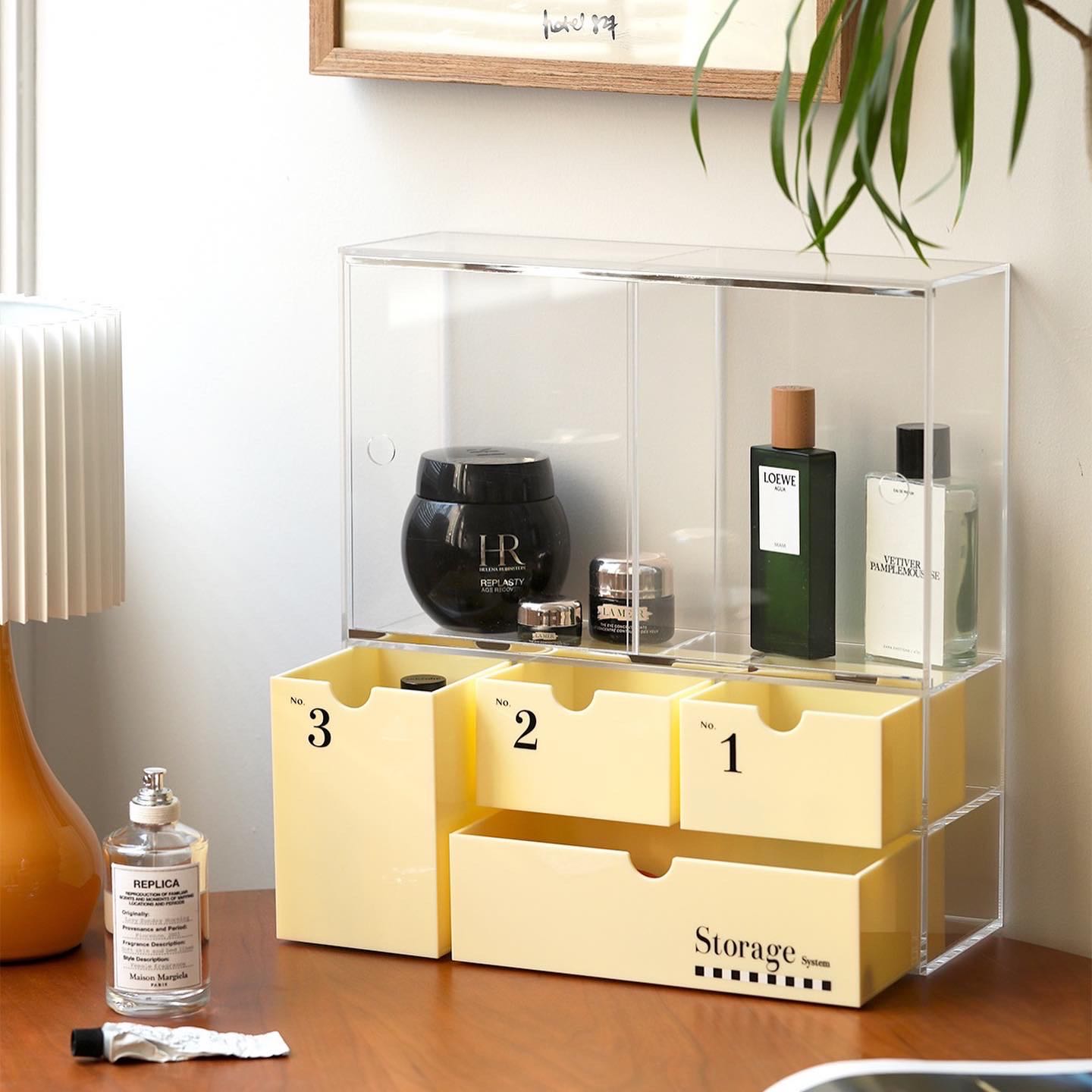 Acrylic cosmetic storage (Pre-order)
