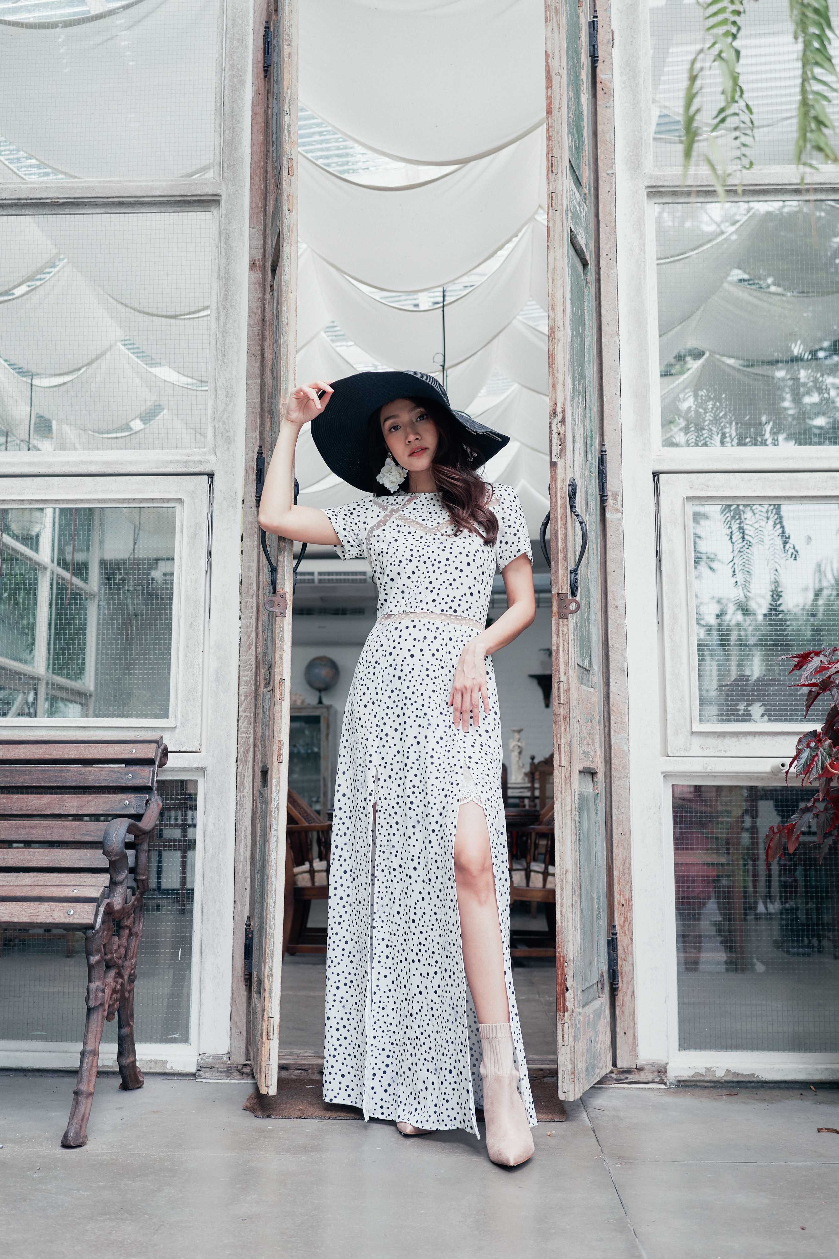 White Syria Maxi Dress (พร้อมส่ง)