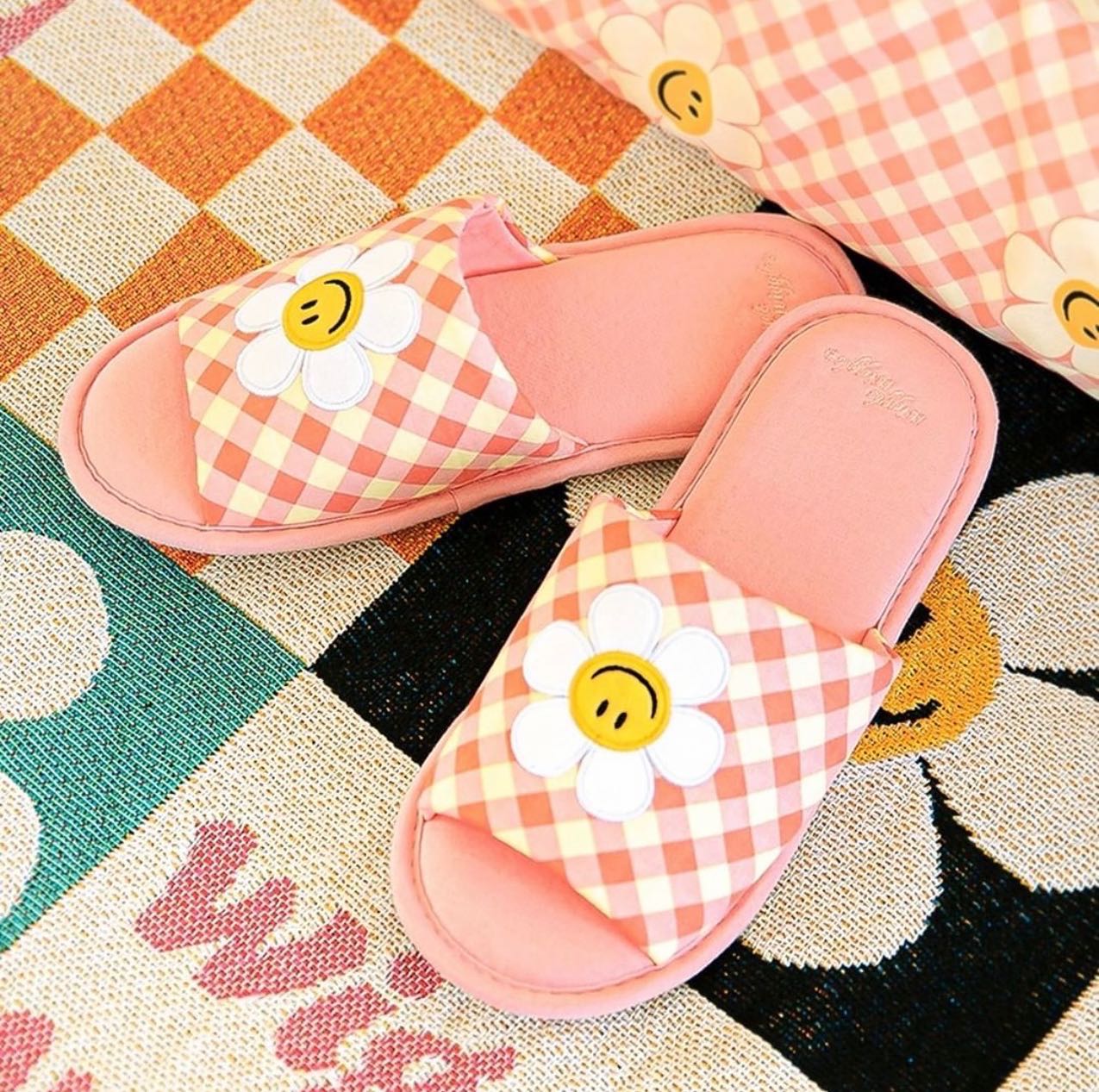 #พรีออเดอร์ WiggleWiggle Home Slipper รุ่นใหม่ล่าสุด🌷