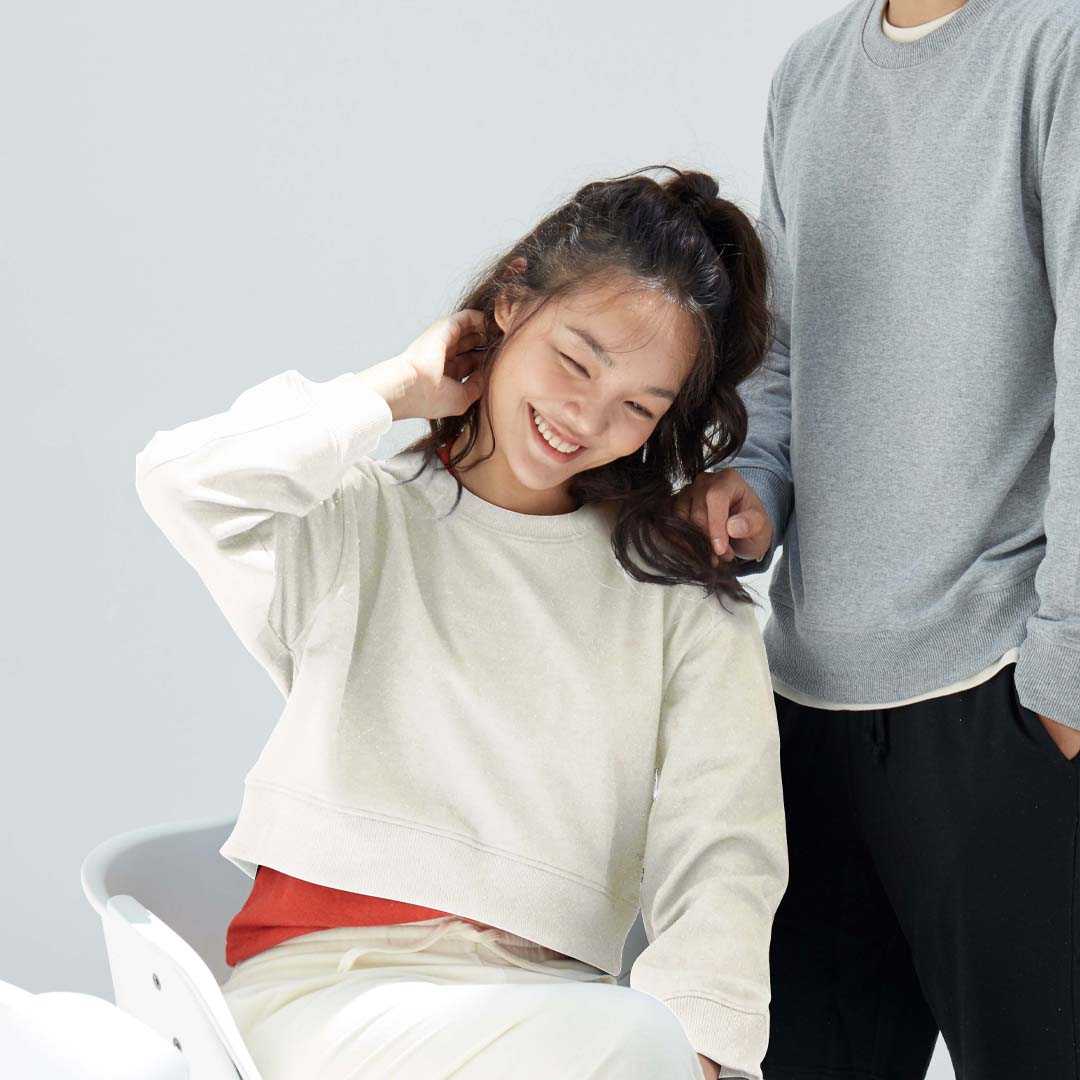 CIRCULAR เสื้อสเวตเตอร์ ผู้หญิง แขนยาว แบบครอป ผ้าเฟรนช์เทอร์รีย์ สีเหลืองอ่อน Tonkin Monkey