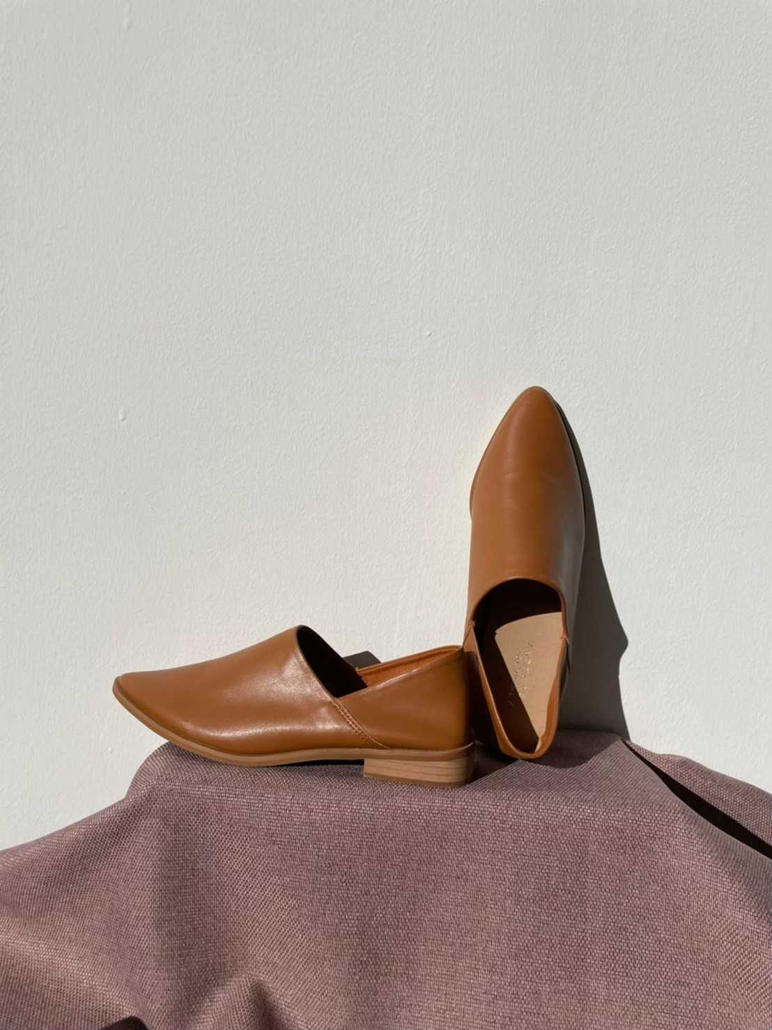 EVERLY Flats in Ginger Brown