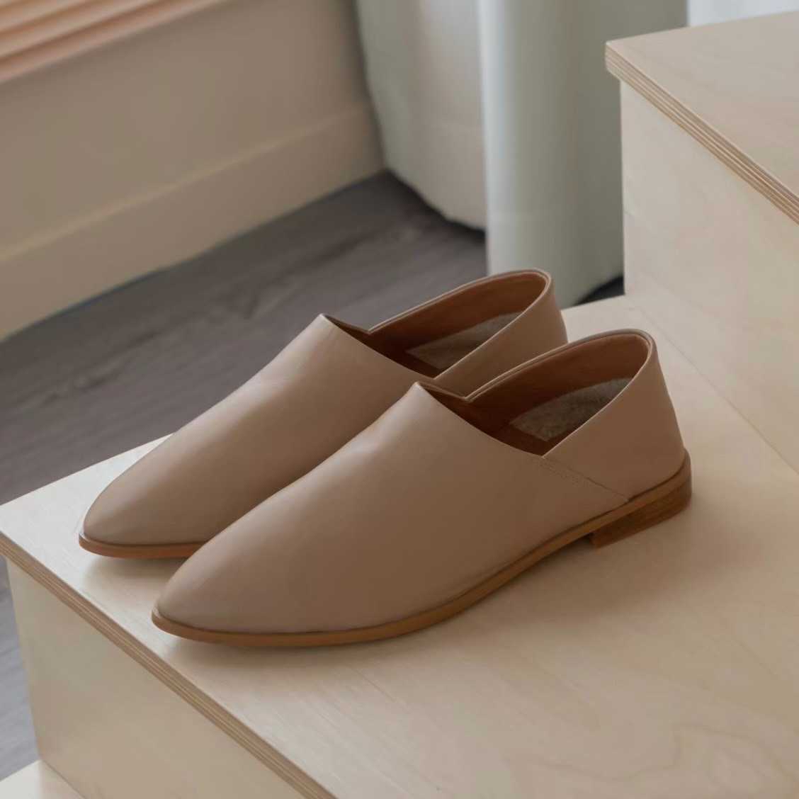 EVERLY Flats in Soft Beige