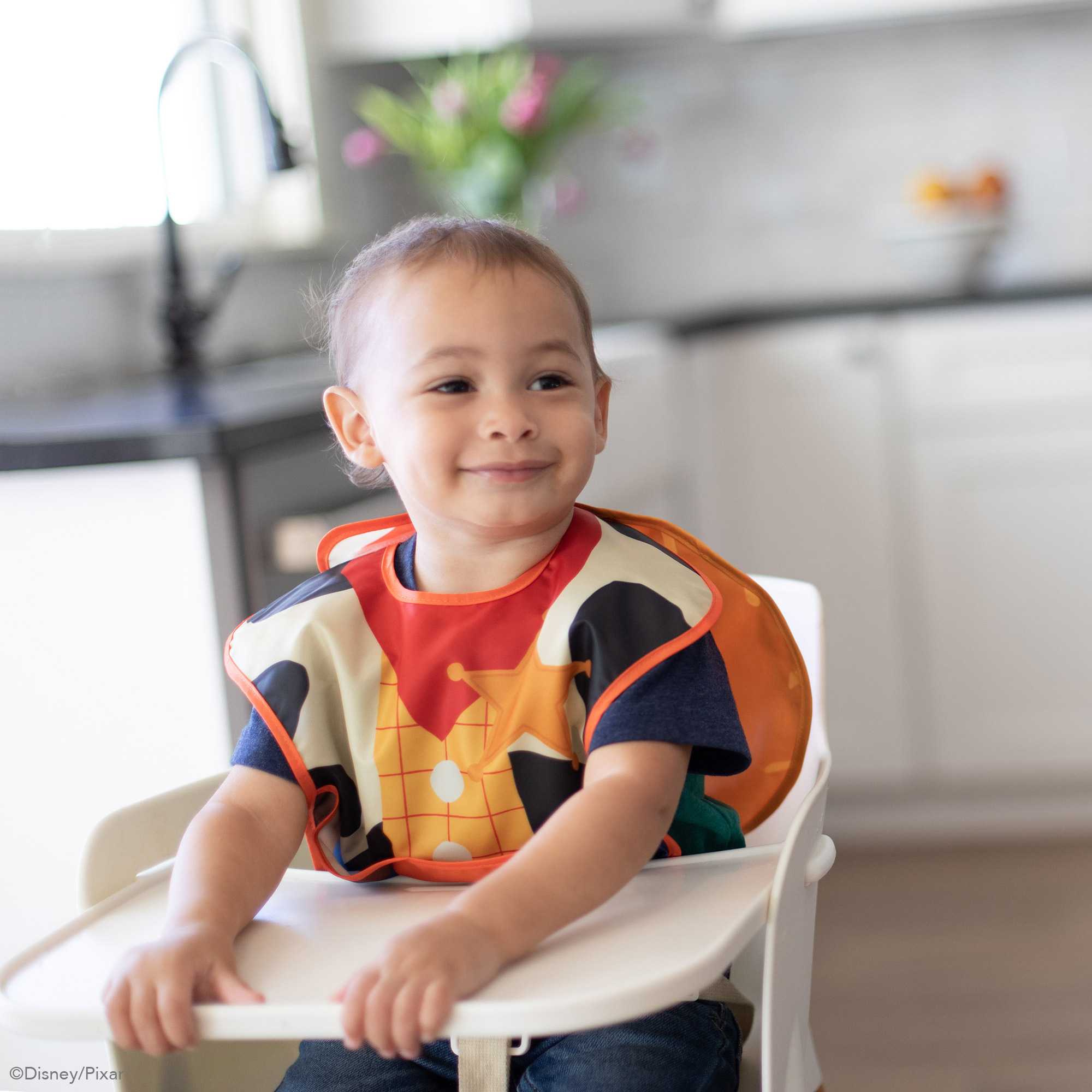Bumkins ผ้ากันเปื้อนมีผ้าคลุมหลัง Collections Disney รุ่น Super Bib with cape