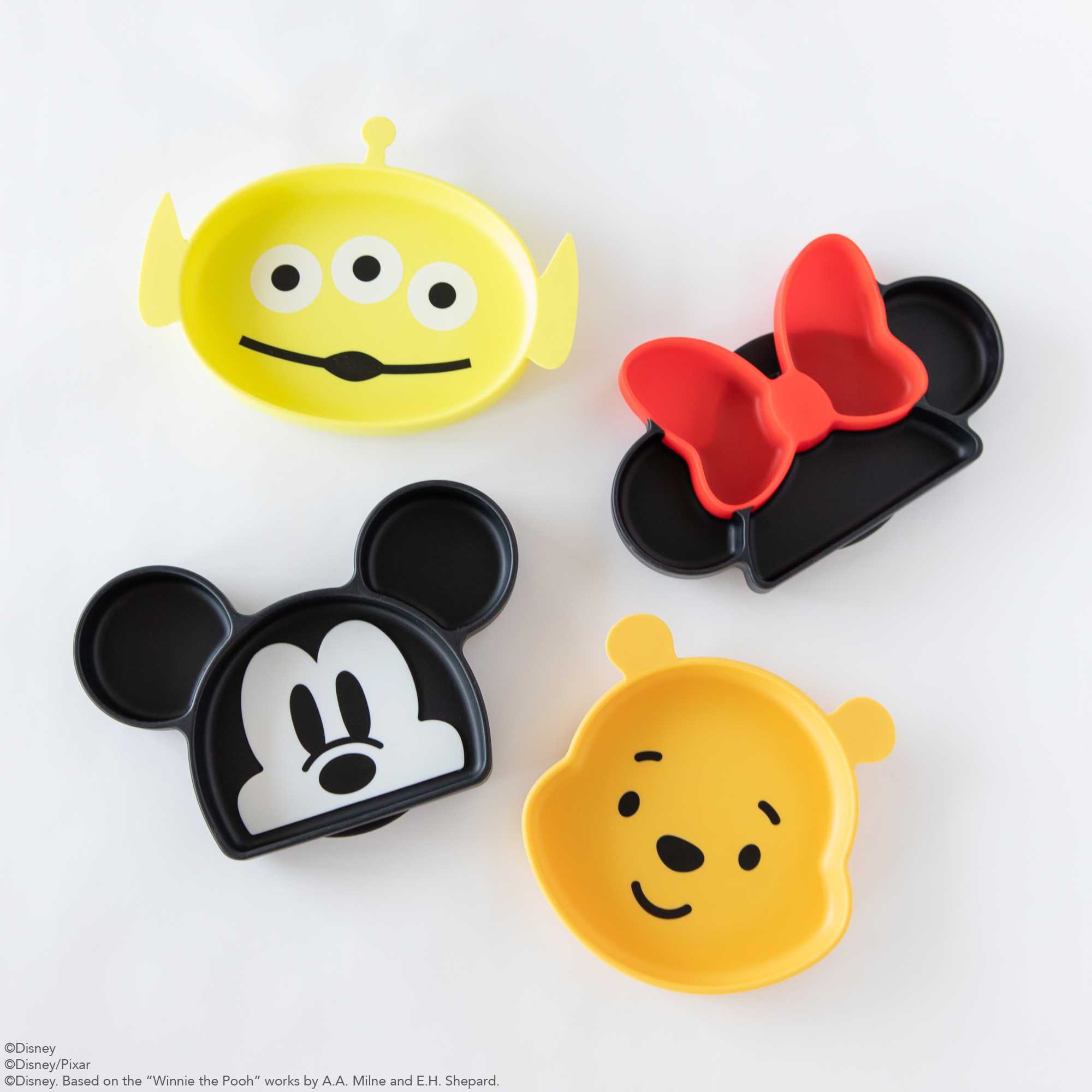 Bumkins จานหลุมซิลิโคน Collection Disney , Sanrio แบบฐานดูดกันเลื่อน