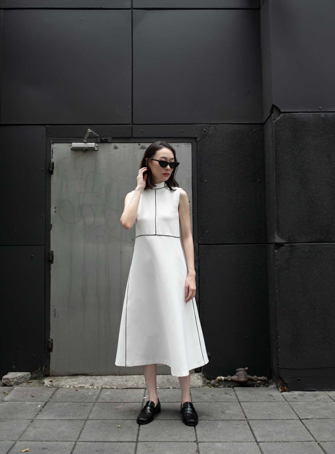 SIGNATURE : RUBBER DRESS / SKELETON WHITE