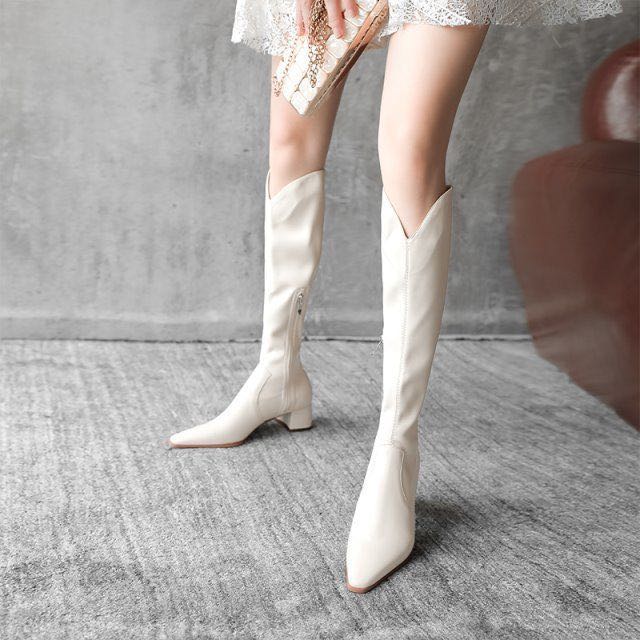 chloe.store BOUGAVILLE BOOTS บูทยาวเกือบเข่า บูทยาวสีครีมและดำ 36-40