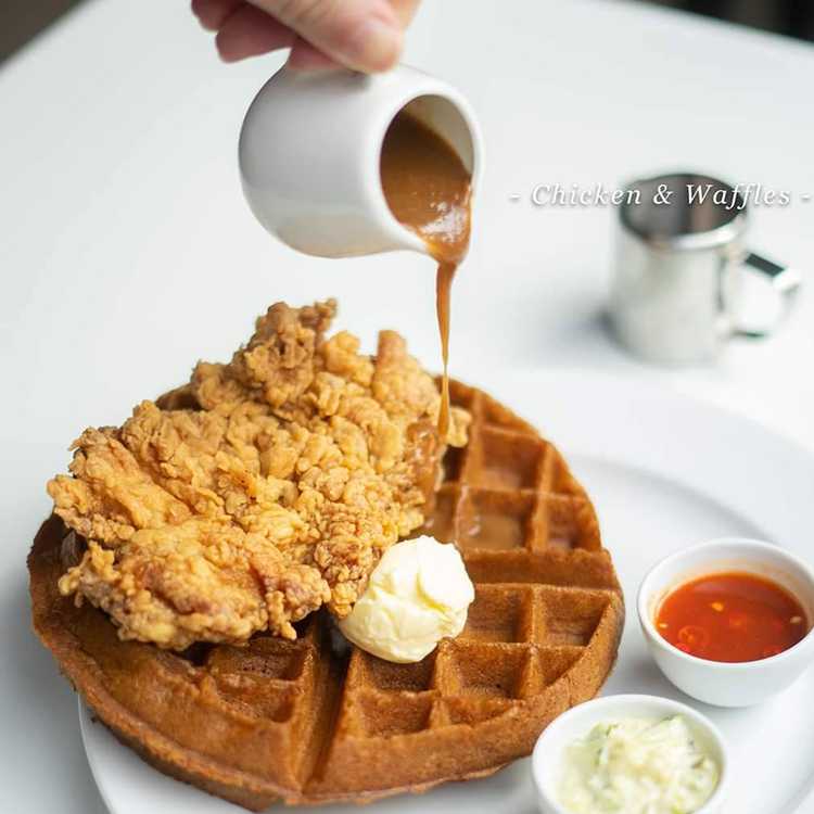 Chicken & Waffle