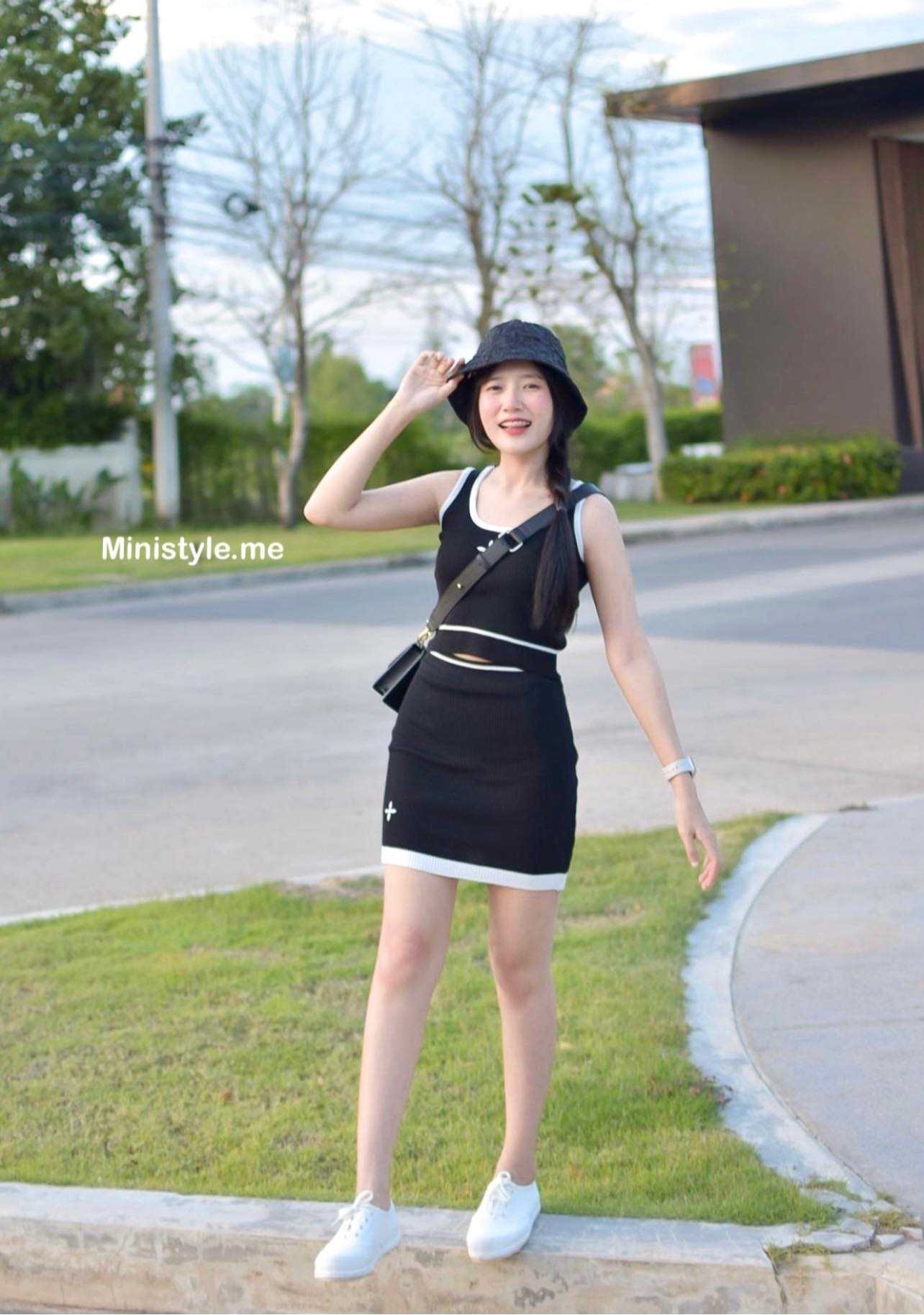 เซตกระโปรง - สีดำ