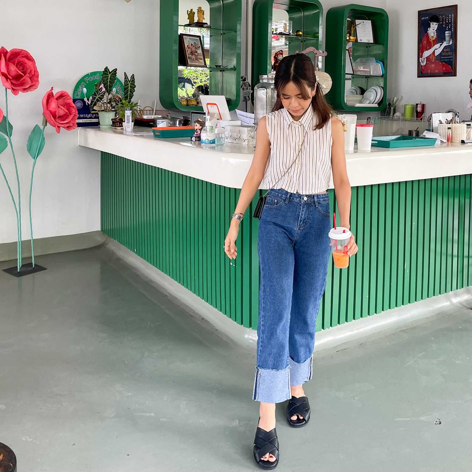 กางเกงยีนส์ทรงกระบอกเล็กพับขา เอวกลาง Simple jeans - Jigsawjeans