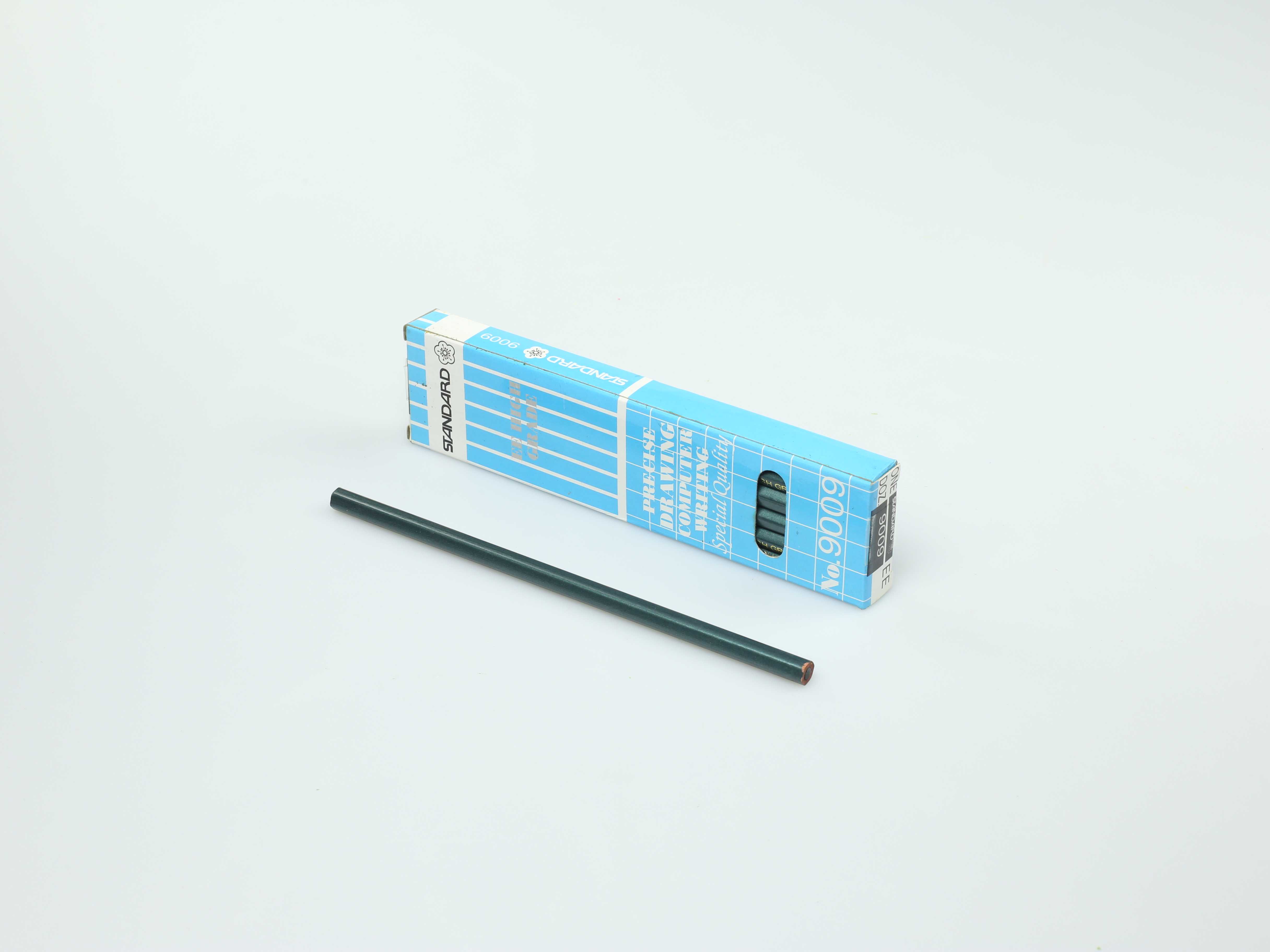 ดินสอแรเงา EE No.9009 / EE pencil