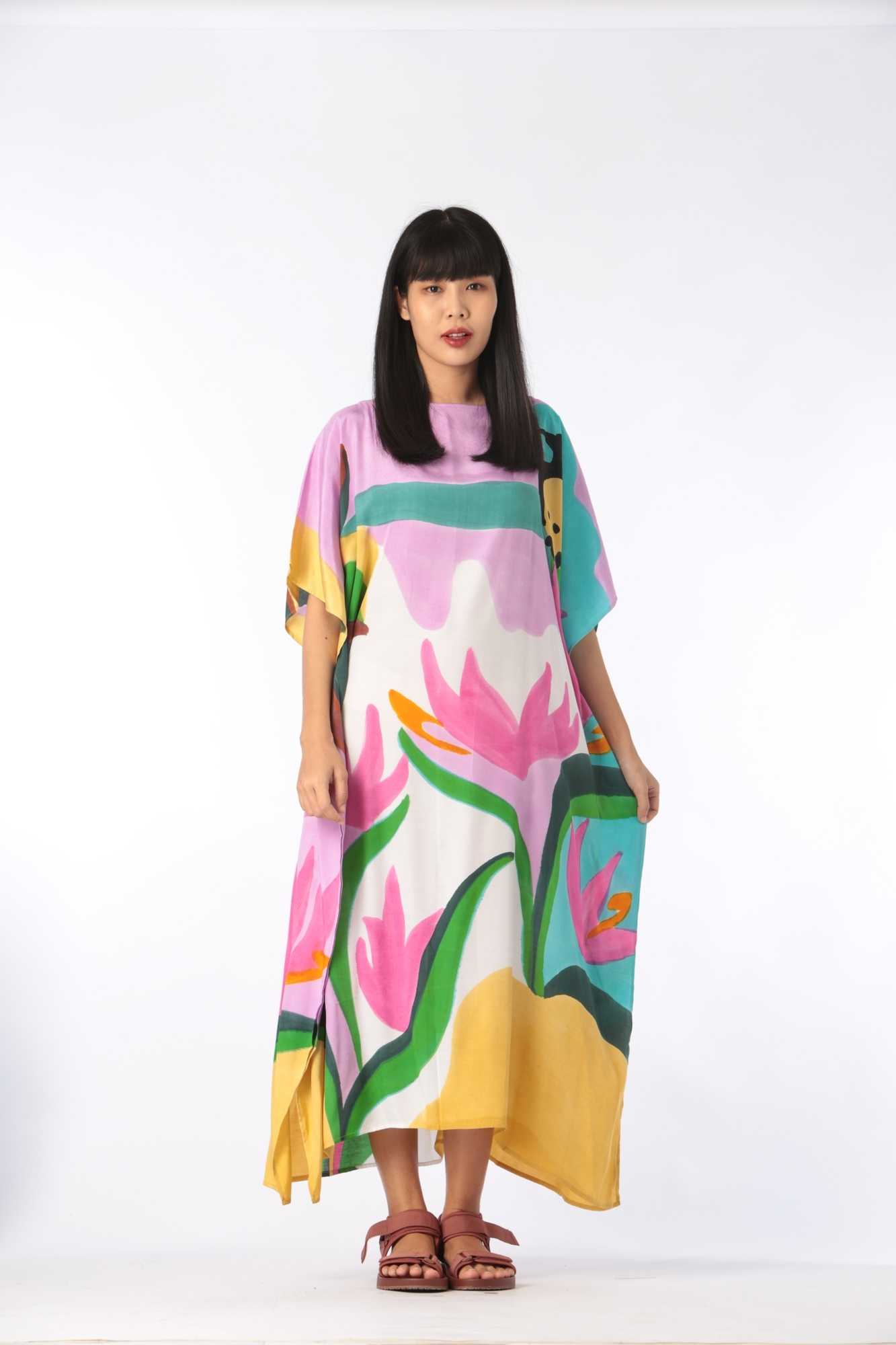 (Pre-order) Kaftan Cotton Silk Hand Paint คาฟทานผ้าคอตต้อนเรยอน ลายกราฟฟิค ฟรีไซส์