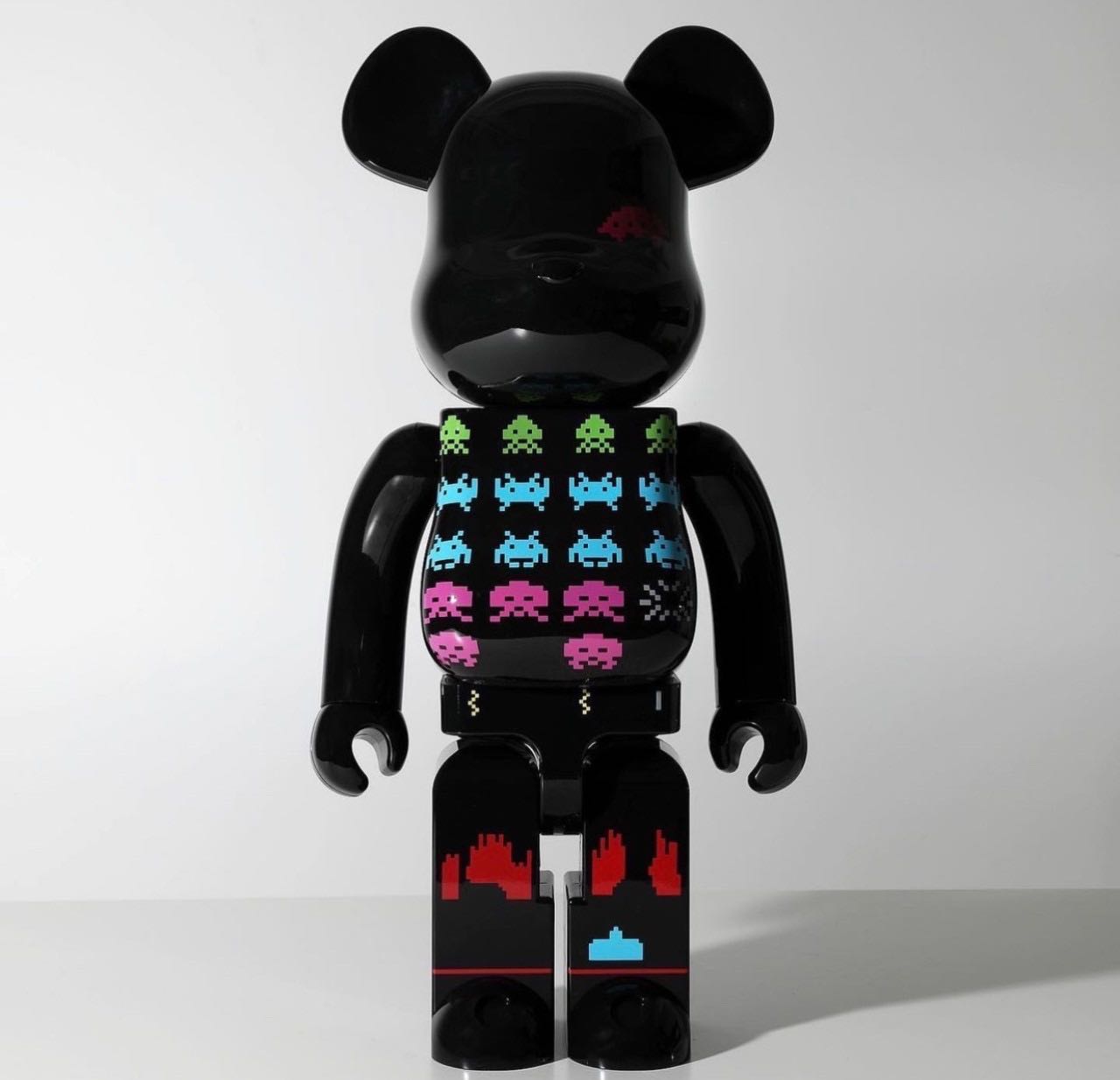 Bearbrick Space Invaders 1000% | LINE SHOPPING