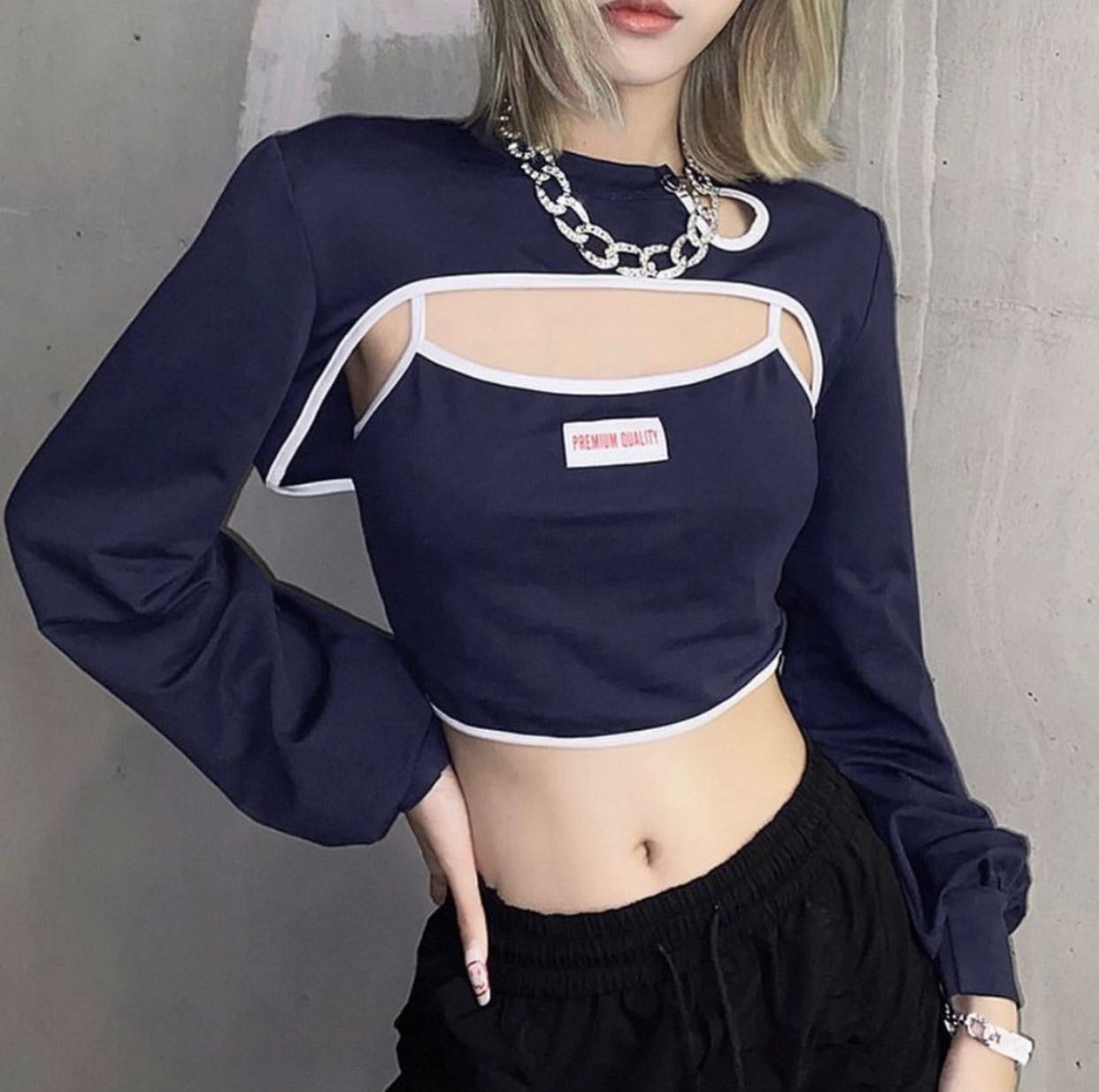 พร้อมส่ง🖤[F1]เสื้อครอป+สายเดี่ยว(สีกรม-น้ำเงิน)