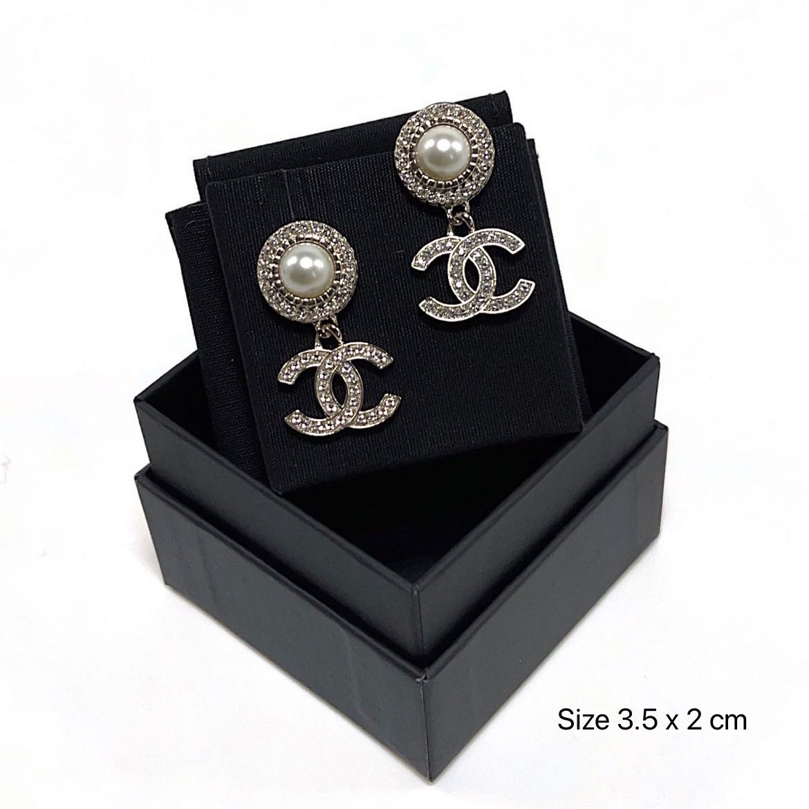 New Chanel earring