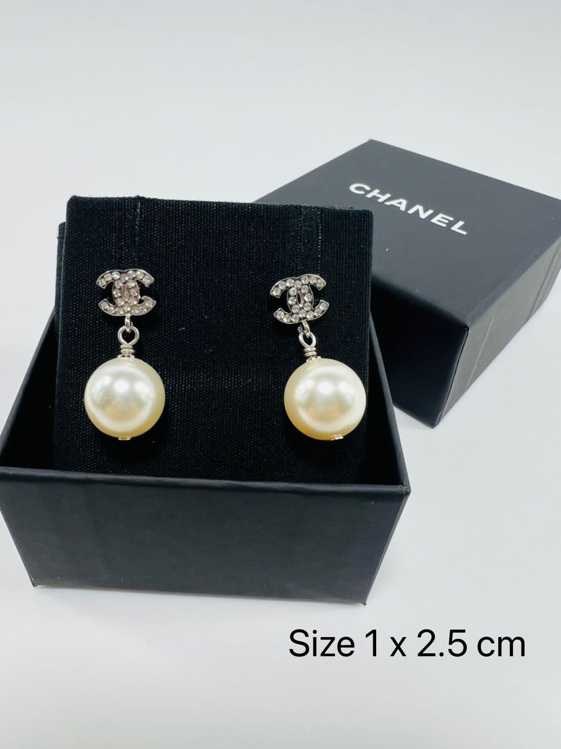 New Chanel earring 