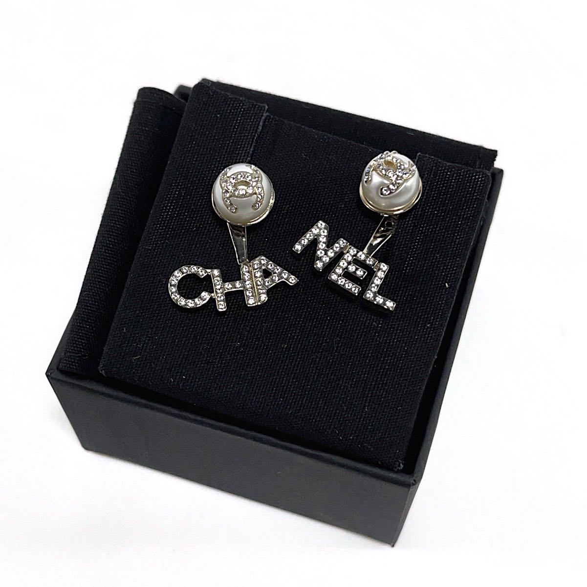 New Chanel earring 