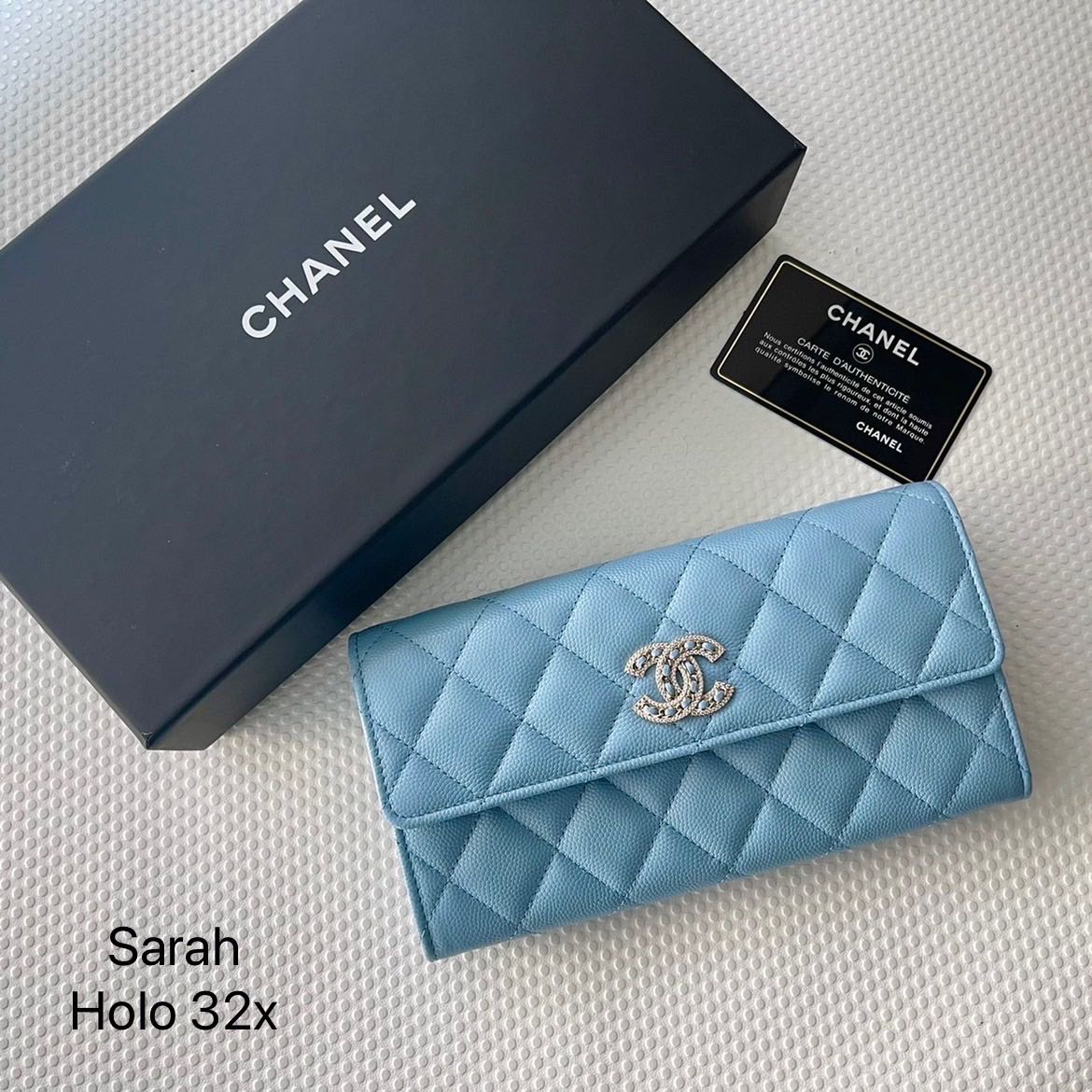 New Chanel Sarah long wallet  Holo 32x 