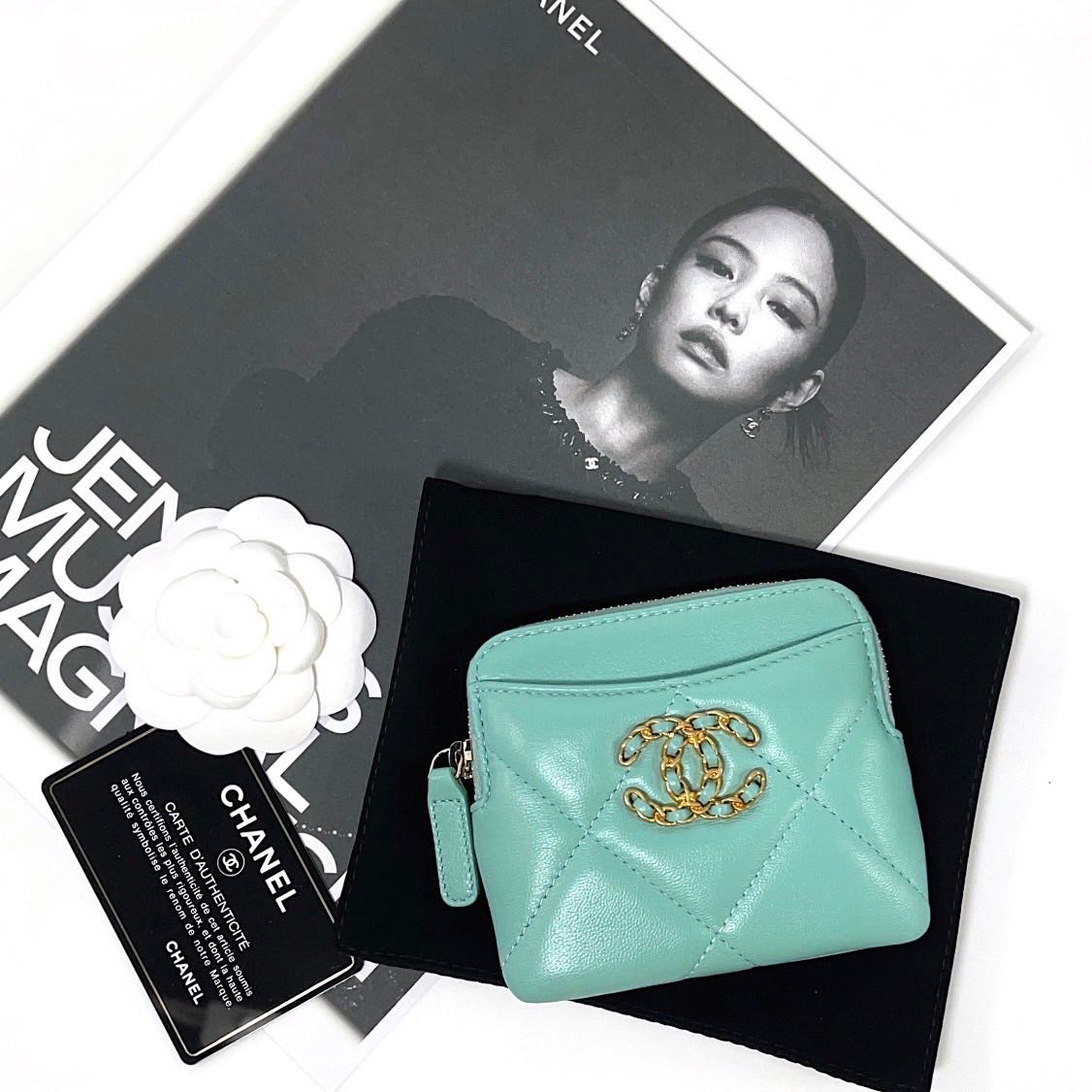 New Chanel 19 zip coin holo 31 