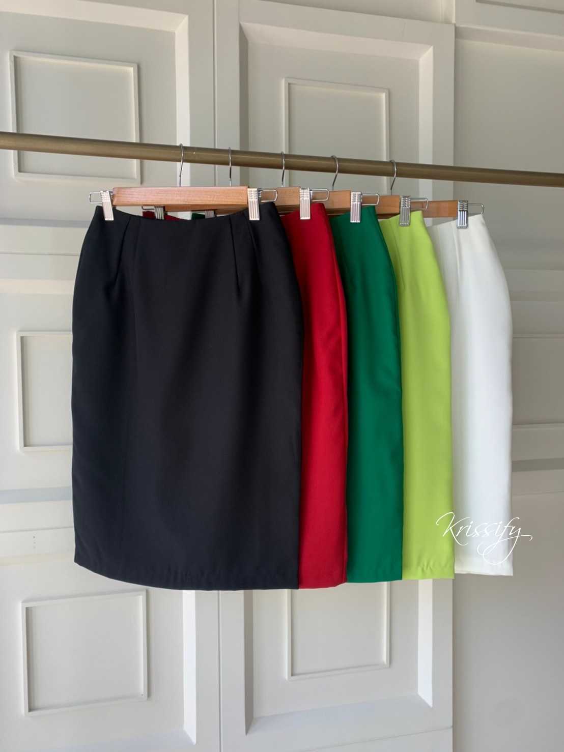 SK16-002 : กระโปรงห้าส่วนทรงสอบ ผ้ามอสเครปญี่ปุ่น