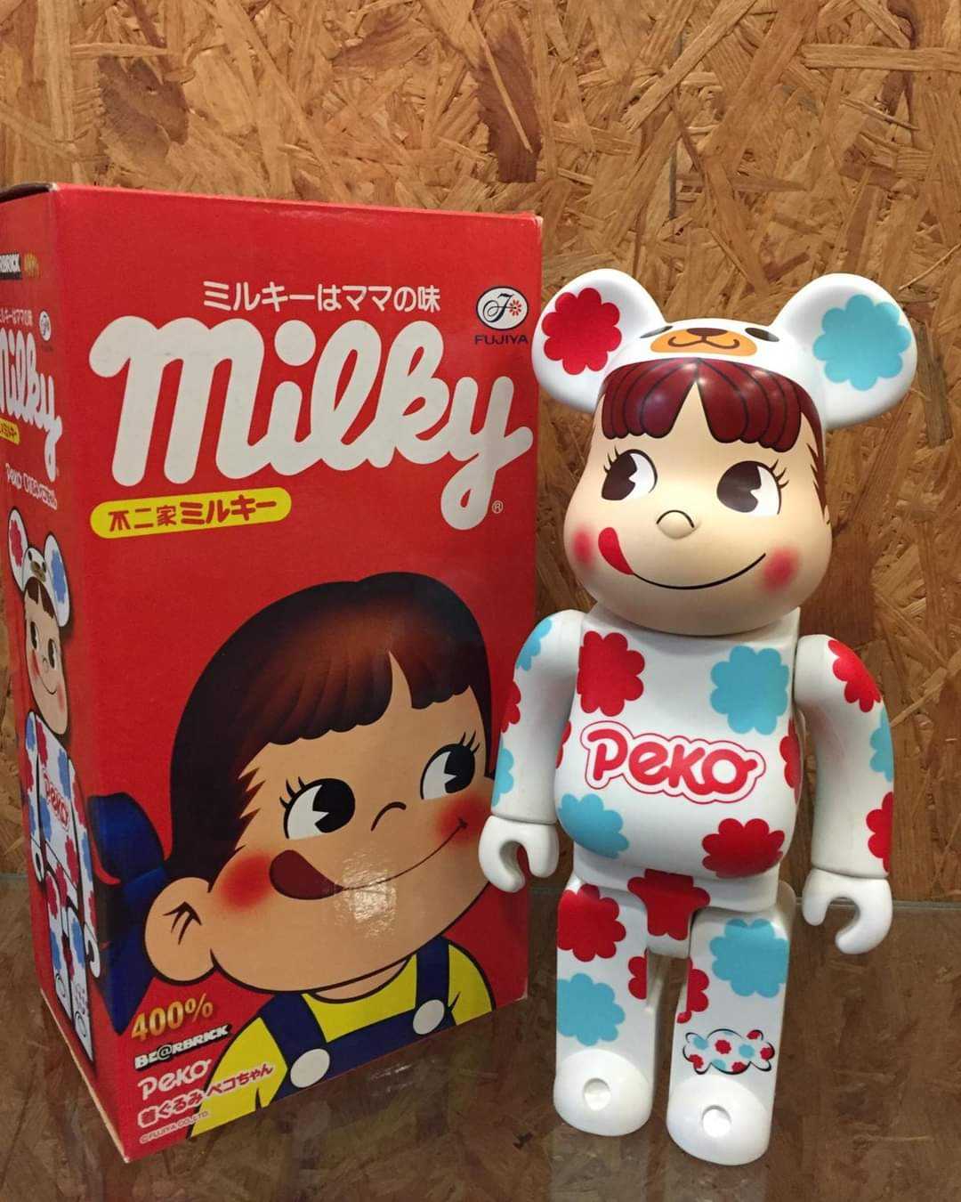 Be@rbrick Peko Milky 2013 400%