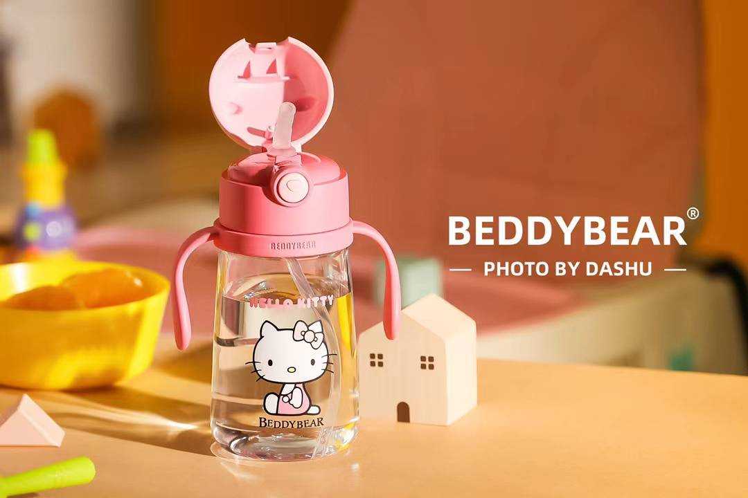 BeddyBearXKitty กระติกน้ำtritan ฝาหลอดดูด พร้อมข้อต่อ แบบหูจับ&แบบสายสะพาย  BB003LKT-002 380 ml.