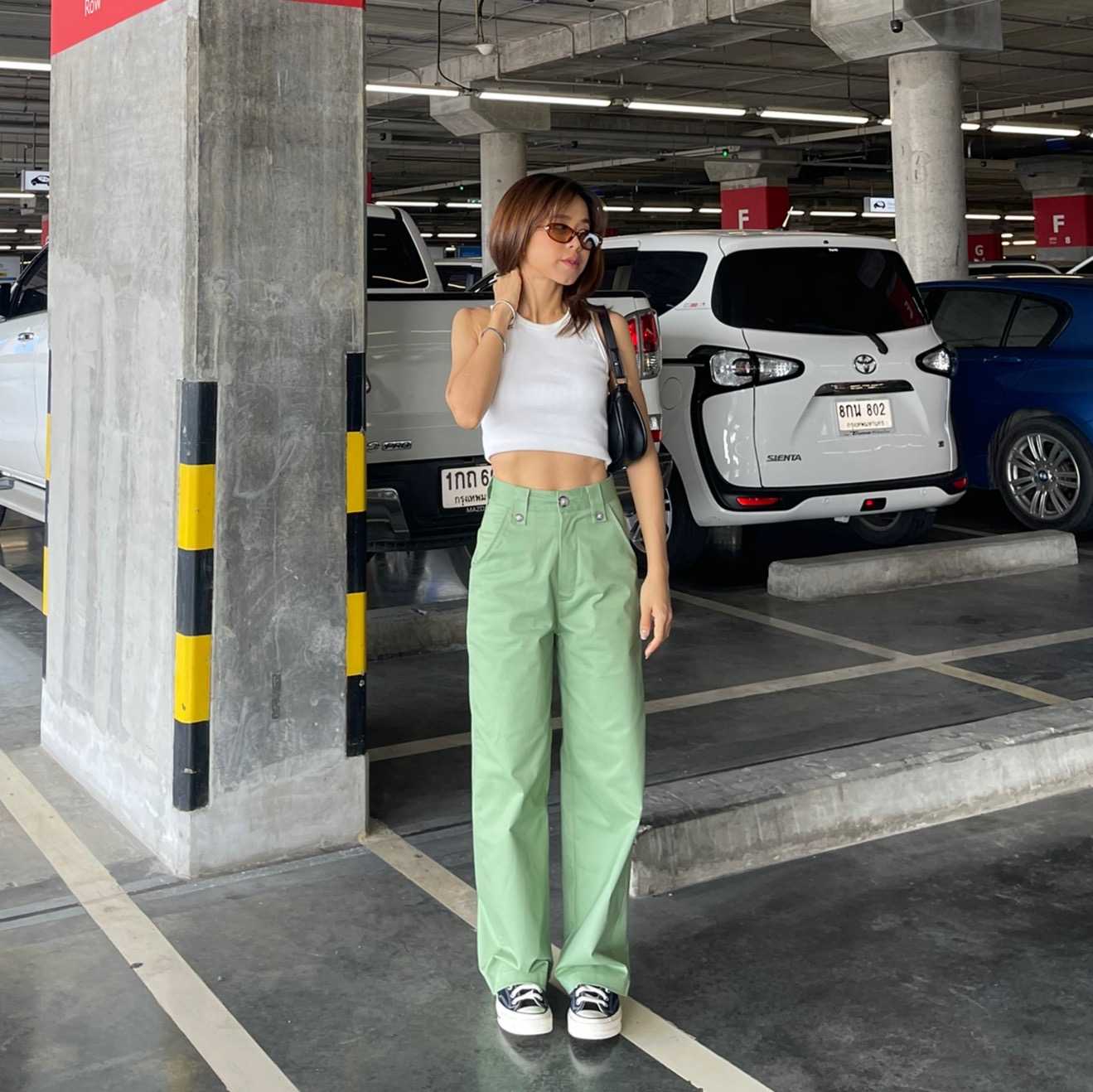 Kim pants (green) กางเกงทรงบอย แต่งหูเข็มขัด