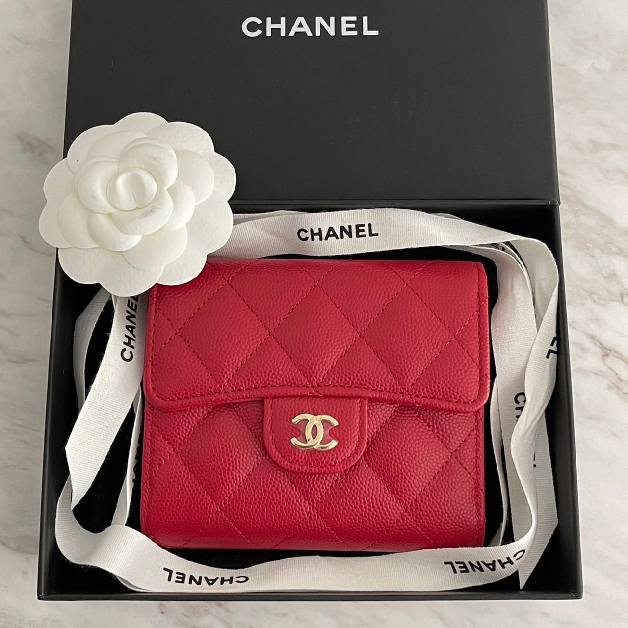 New Chanel Trifold wallet Holo 32