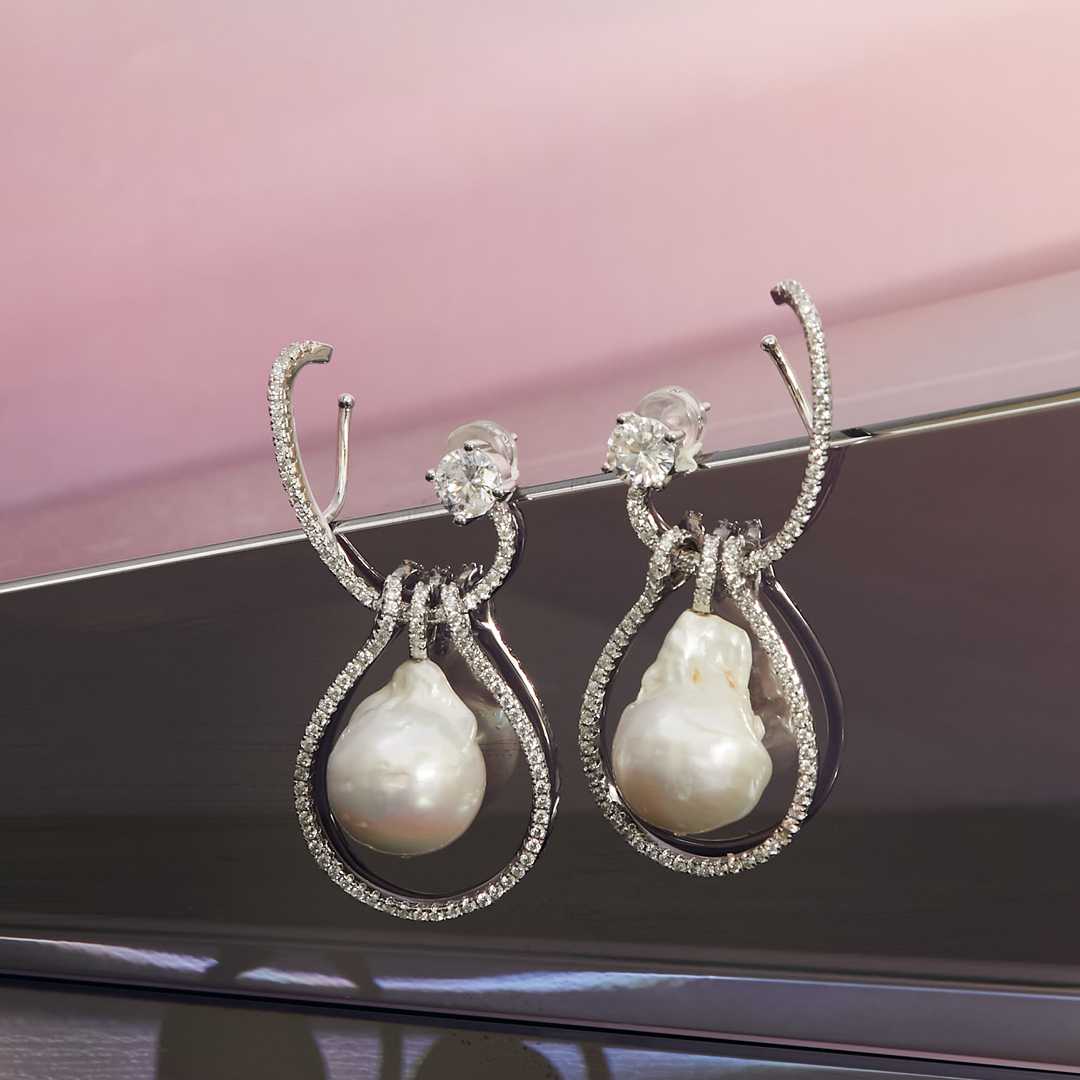 Waterfall Pearl Earring