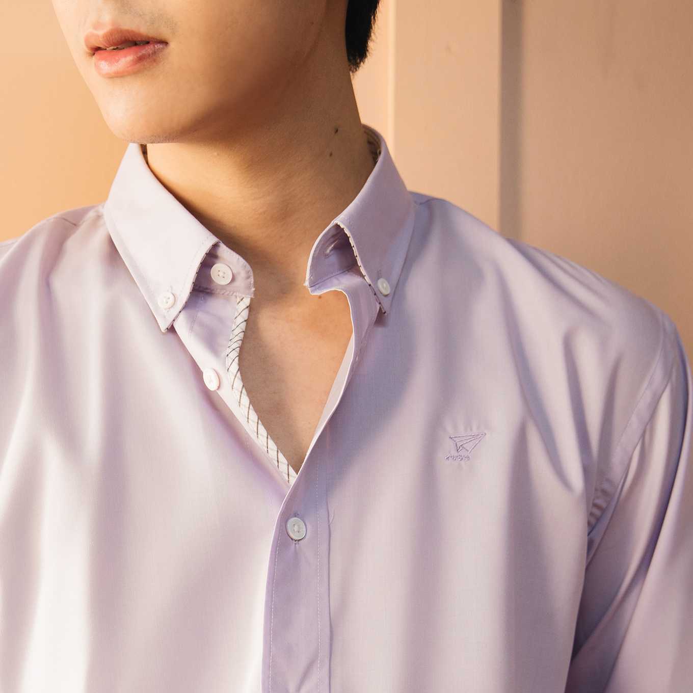 [มีราคาพิเศษ สินค้ามีตำหนิ ไซส์ S1 ตัว] Premium เสื้อเชิ้ตชาย ปกกระดุม ทรงสลิม สีม่วง (ไซส์ XL หมด)