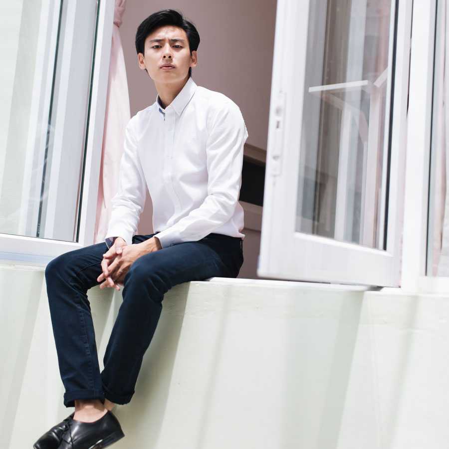 Premium เสื้อเชิ้ตชาย ปกกระดุม ทรงสลิม สีขาว (เหลือ​ไซส์ S)