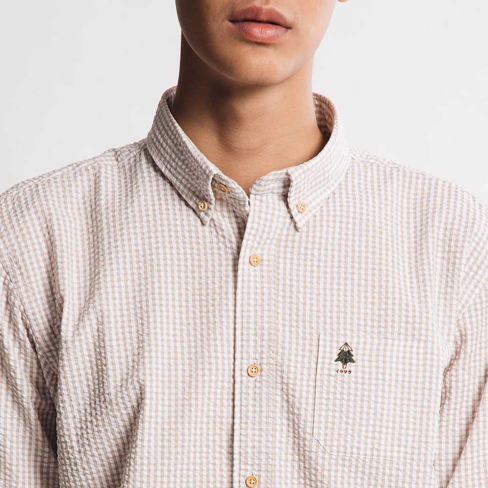 Original เสื้อเชิ้ตชาย ปกกระดุม ทรงสลิม ลายตารางครีม origami pine tree (ไซส์ XL หมด)