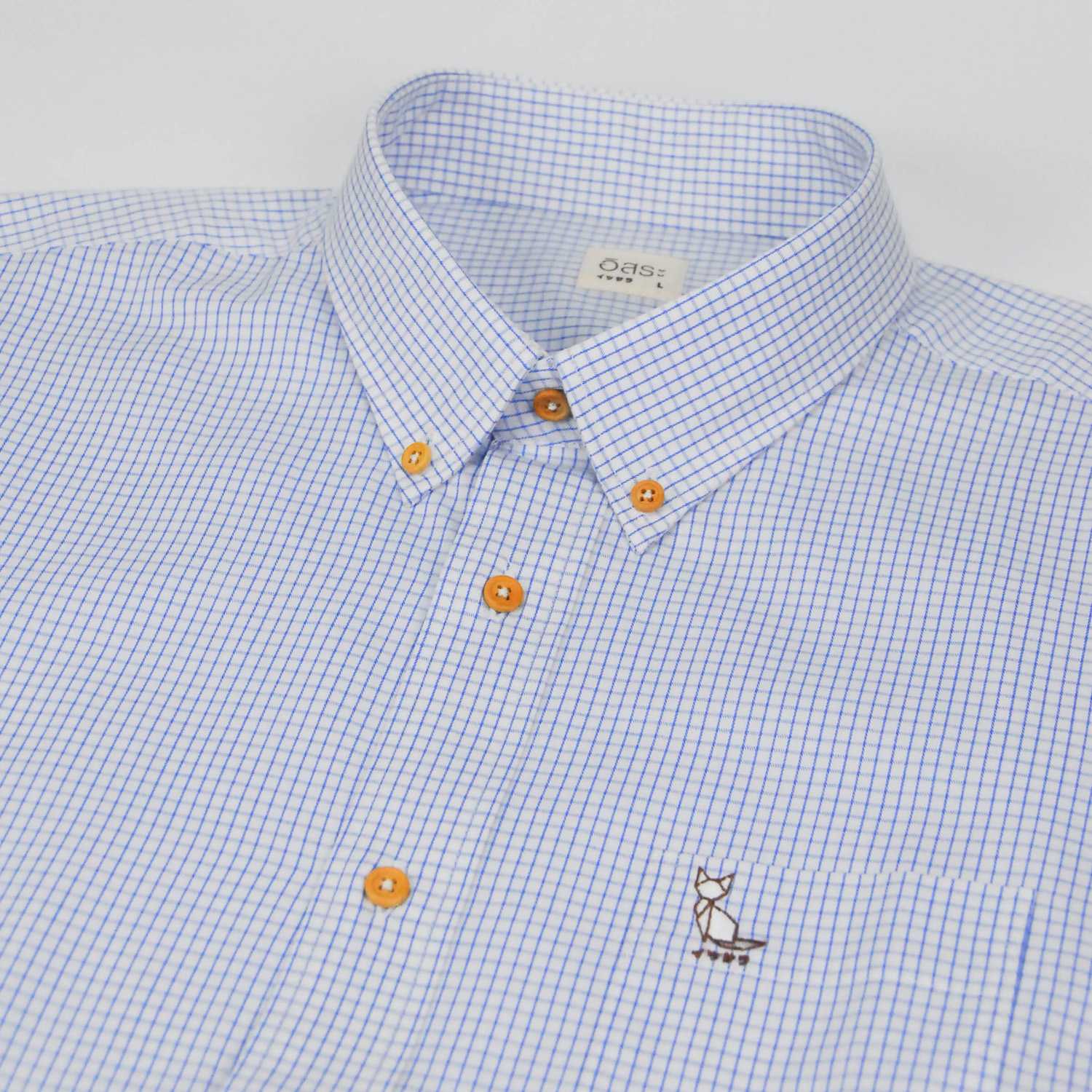 Original เสื้อเชิ้ตชาย ปกกระดุม ทรงสลิม สีขาวตารางน้ำเงิน origami cat (เหลือไซส์ S, M)