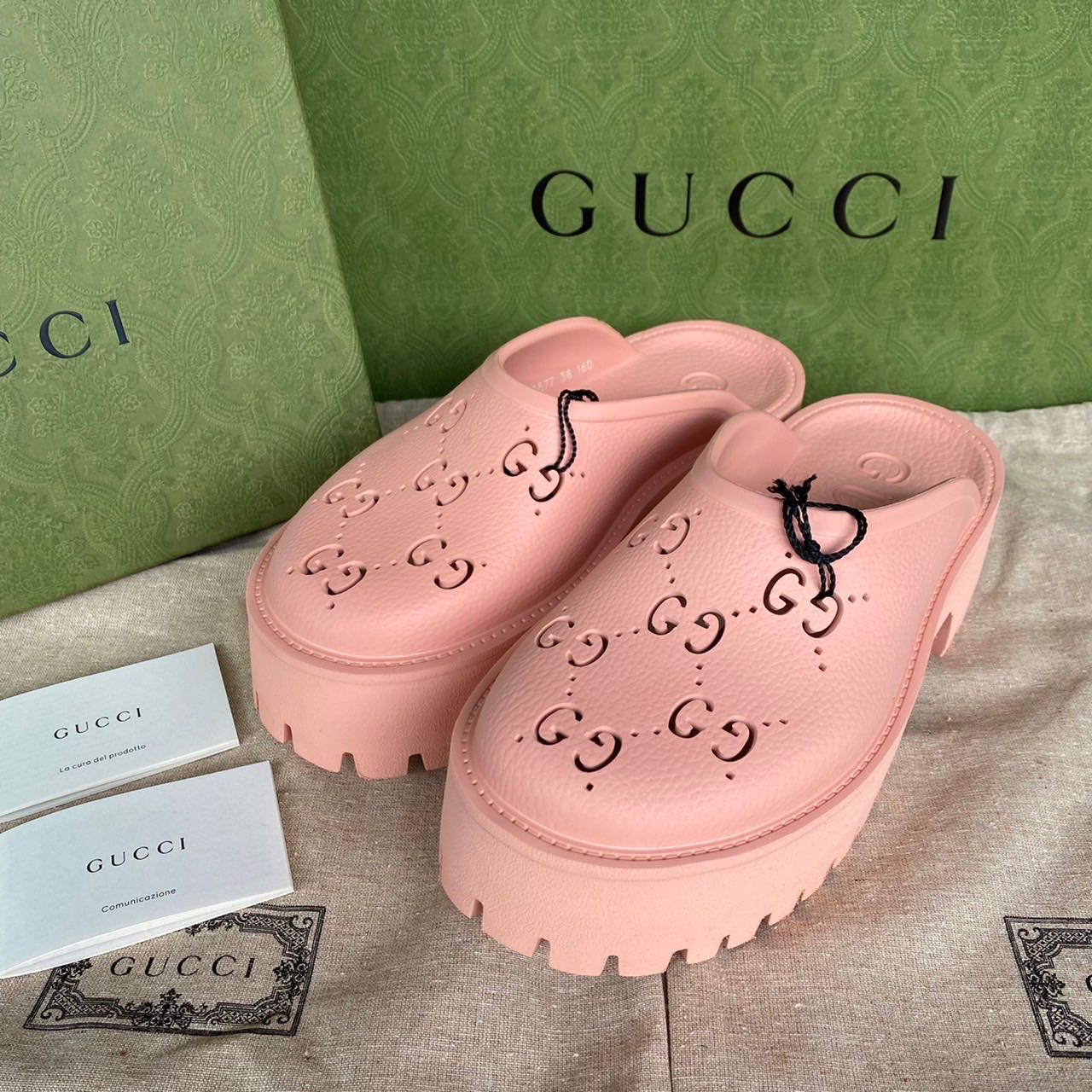 New Gucci rubber sandals shoes