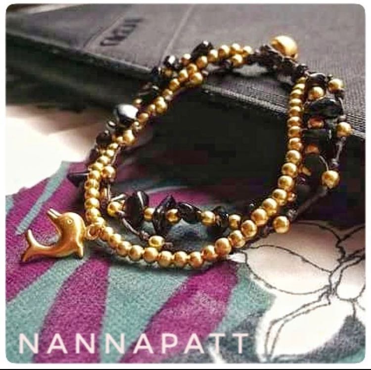สร้อยข้อมือ แฮนด์เมด สไตล์มินิมอล เสริมหินแตก onyx By Nannapatt