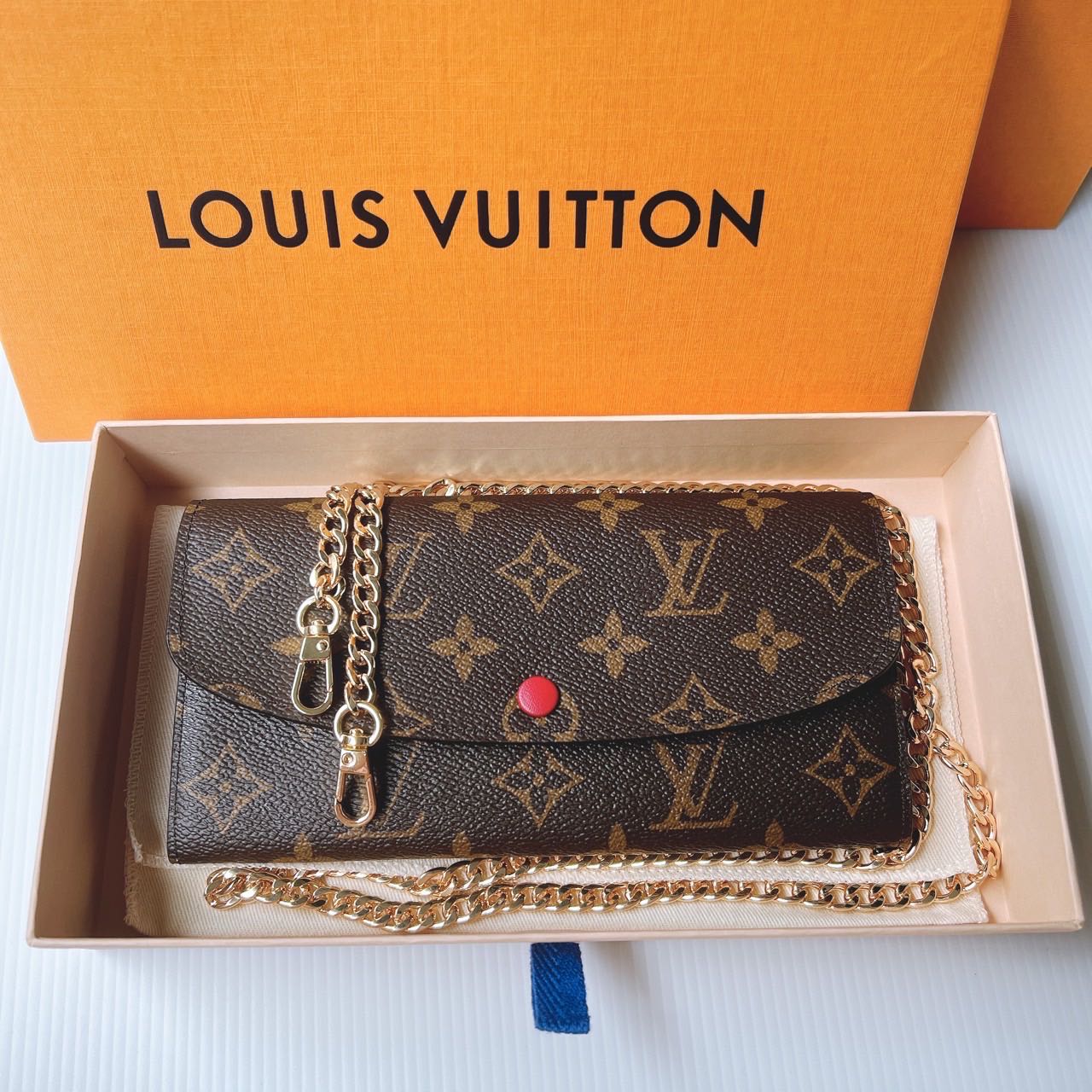 New Lv Emilie long wallet microchip