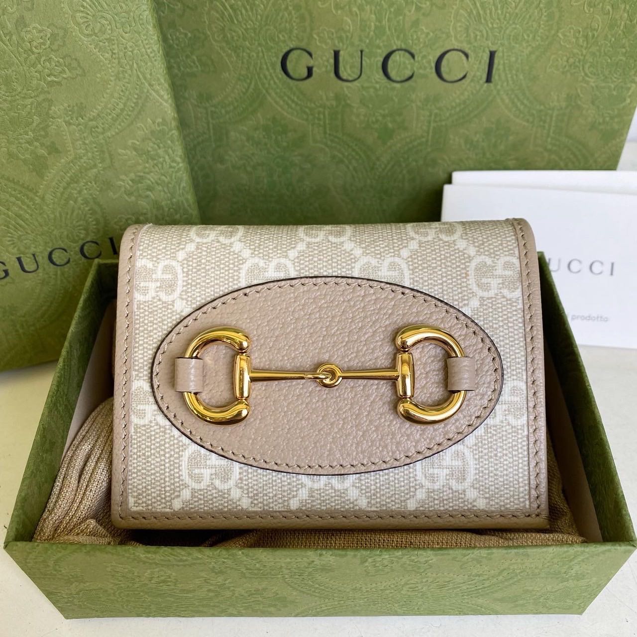 New Gucci bifold wallet  Beige & white 